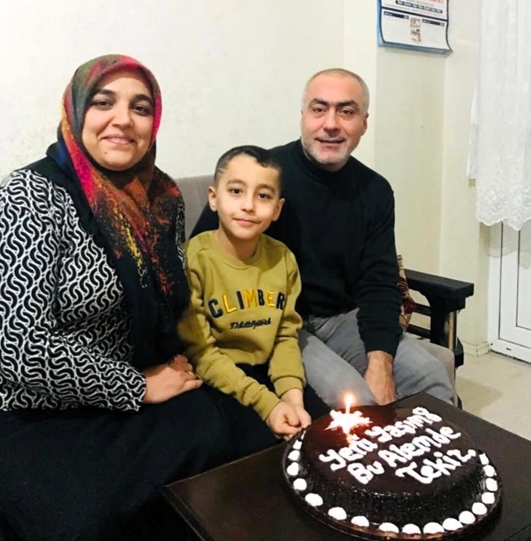 Depremde yıkılan bina enkazı