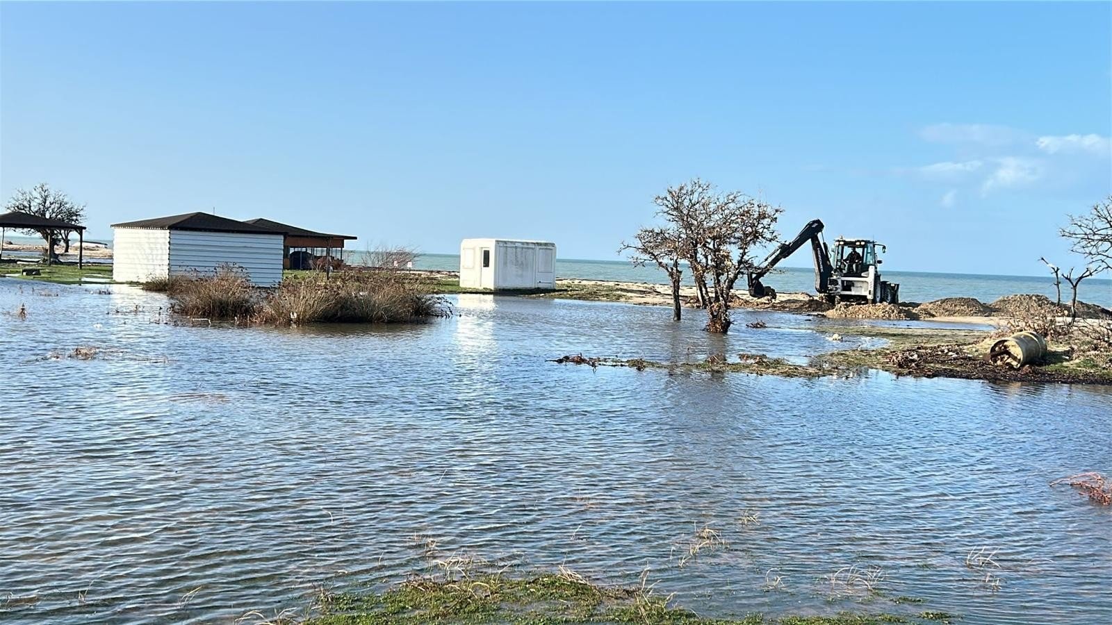 Enez Belediyesi taşkın mücadelesi