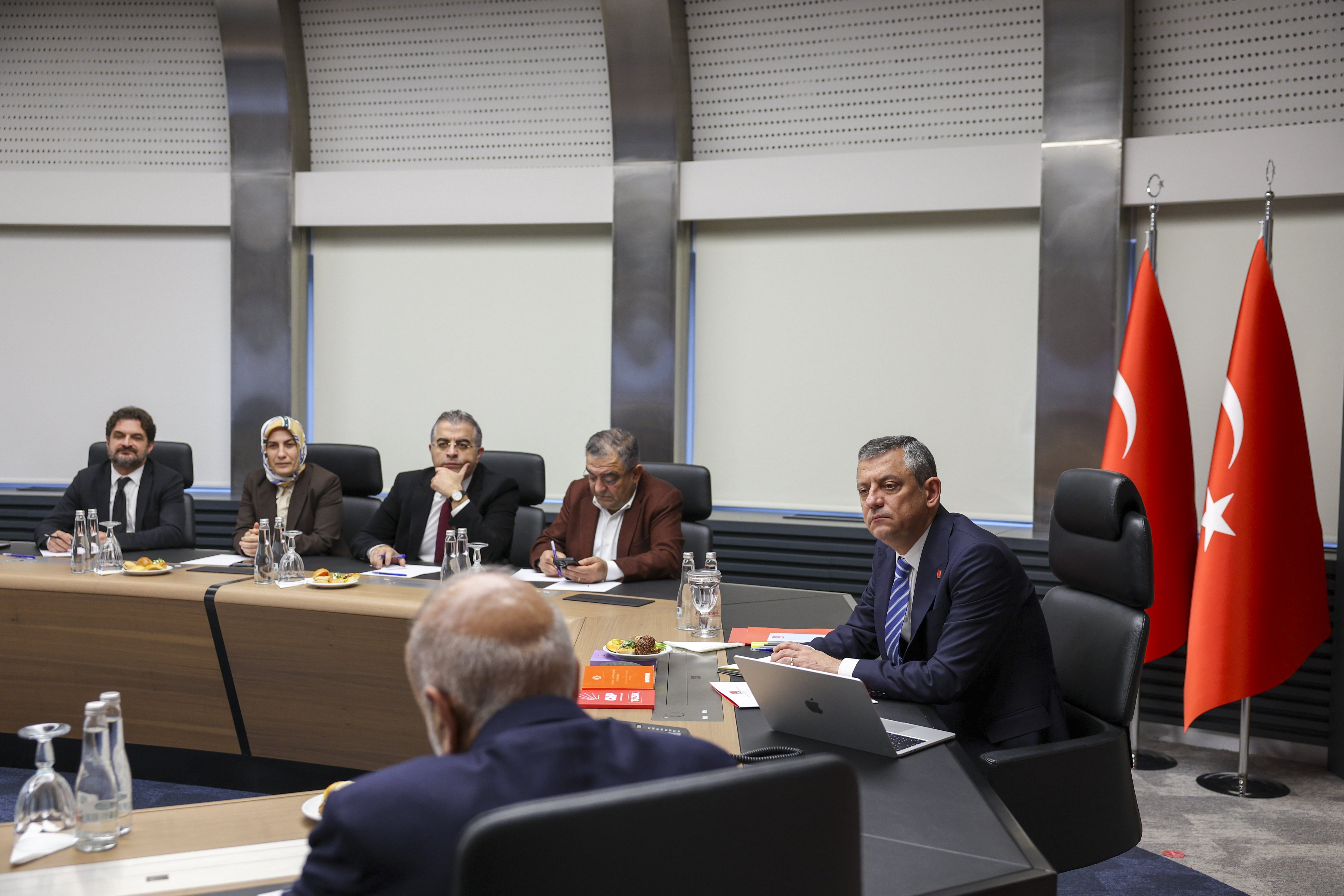 Özgür Özel Sivil Toplum