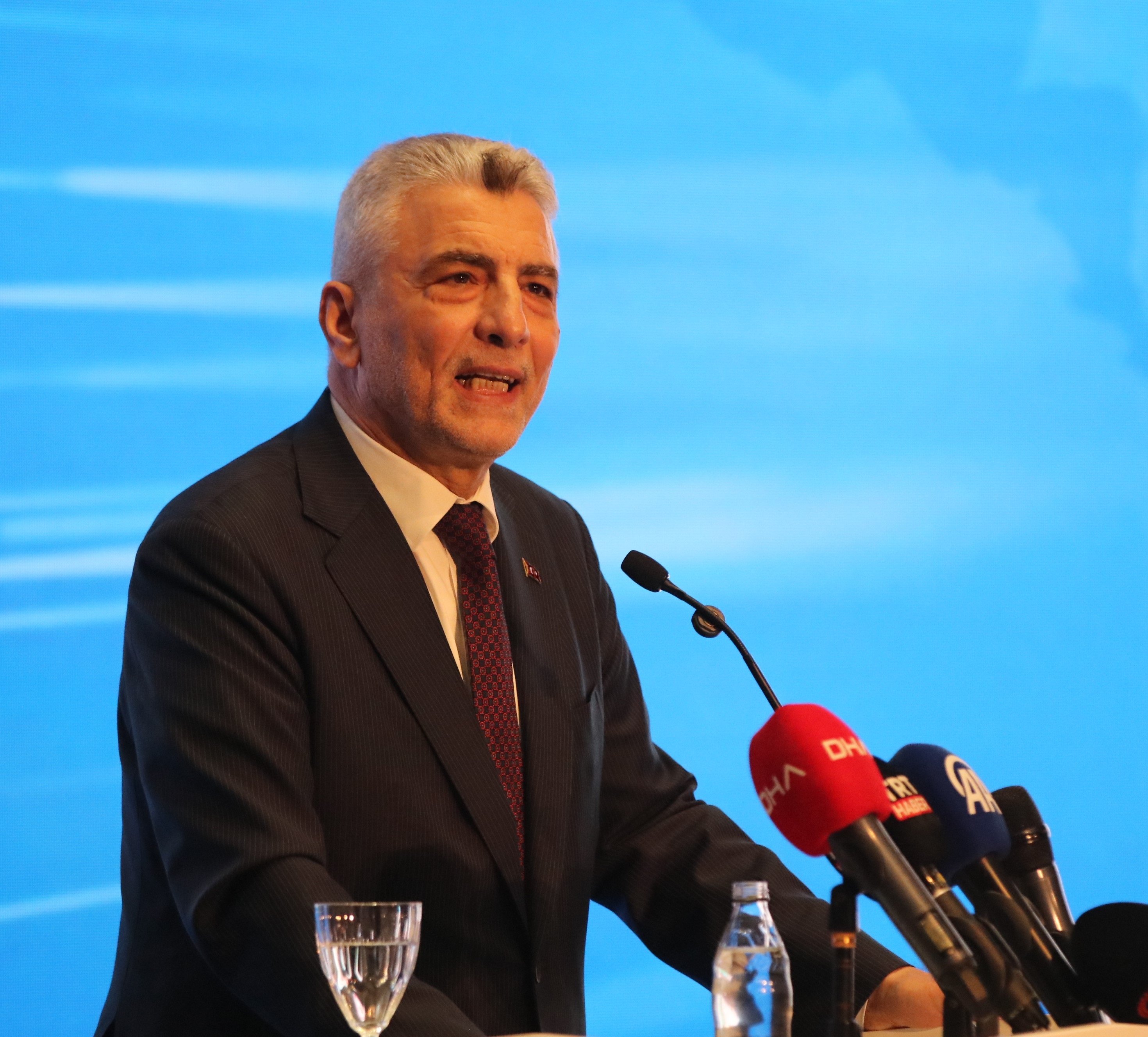 Ticaret Bakanı Ömer Bolat konuşma yapıyor