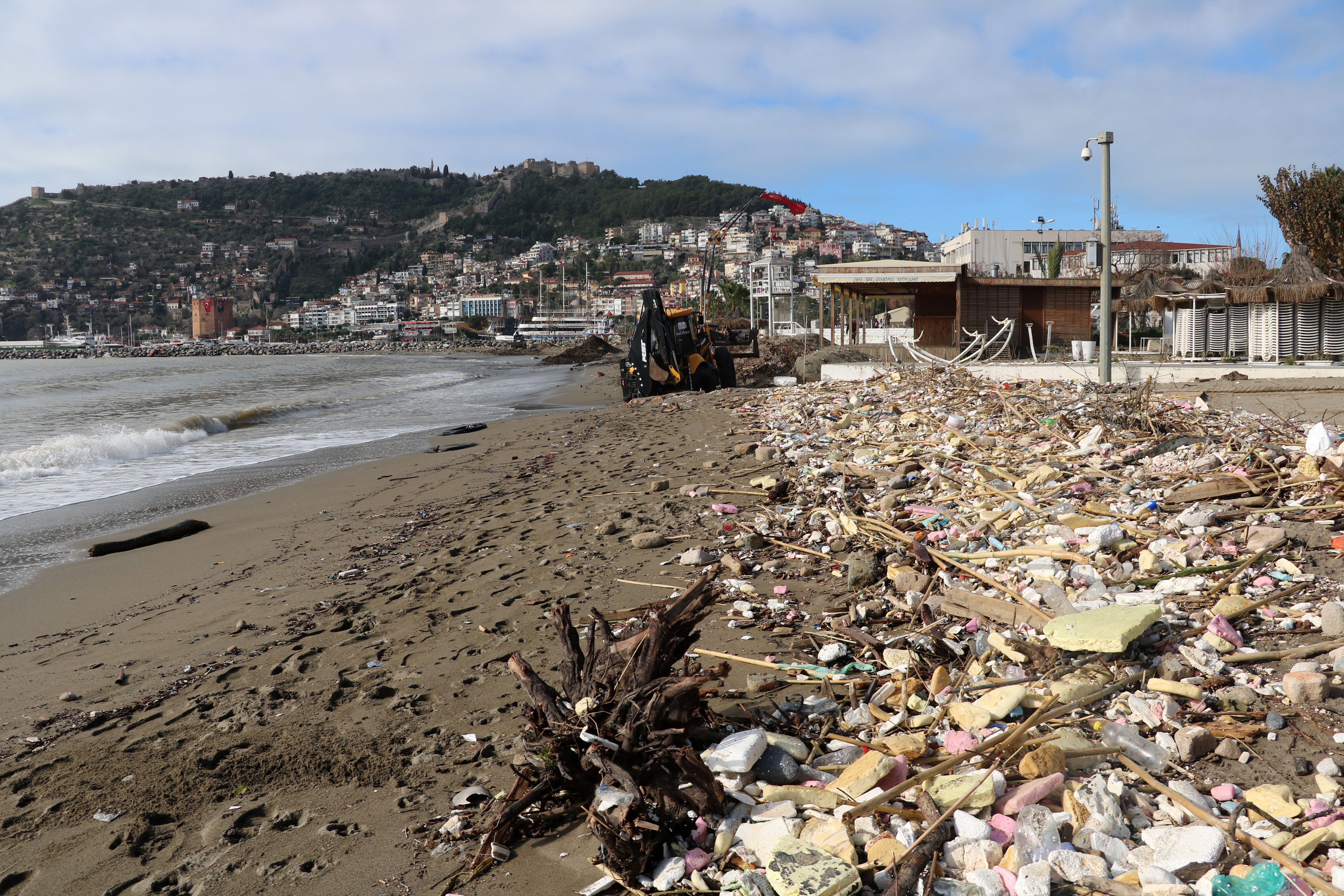 Alanya plajı çevre temizliği
