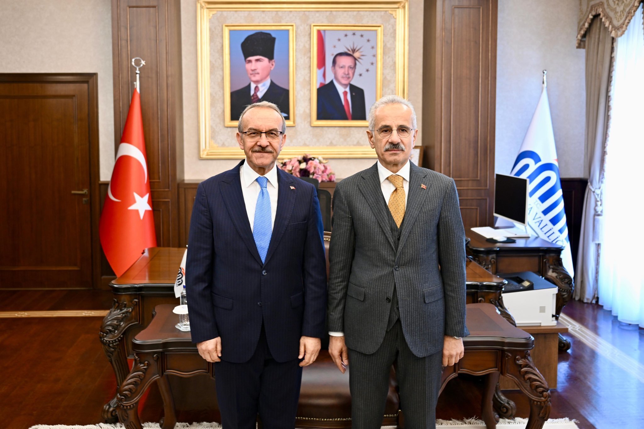 Bakan Abdulkadir Uraloğlu AK Parti teşkilatında konuşuyor