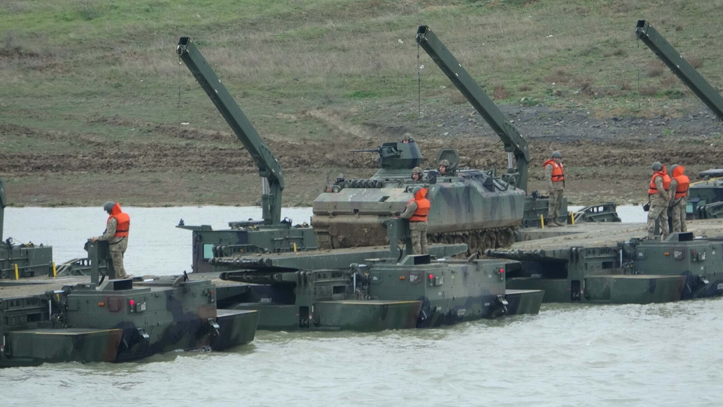 TSK Zırhlı Araçları Geçiş Eğitiminde