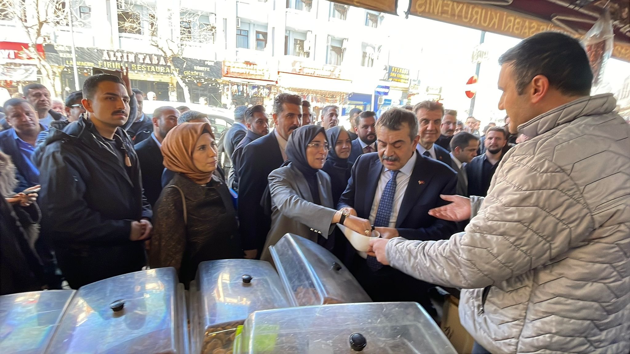 Bakan Tekin Şanlıurfa temasları