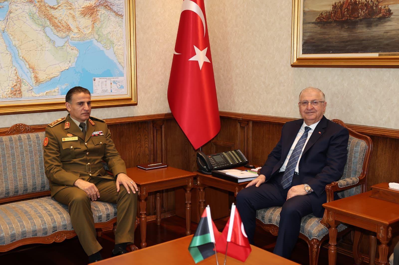 Milli Savunma Bakanı Yaşar Güler Libya heyeti ile görüşme