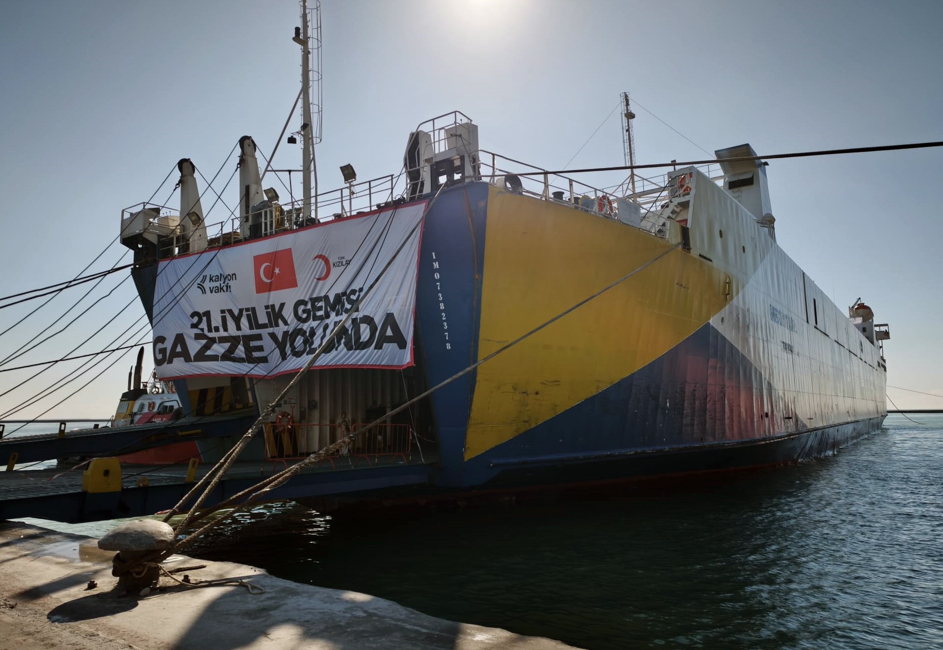 Mersin Valisi Atilla Toros konuşma yapıyor