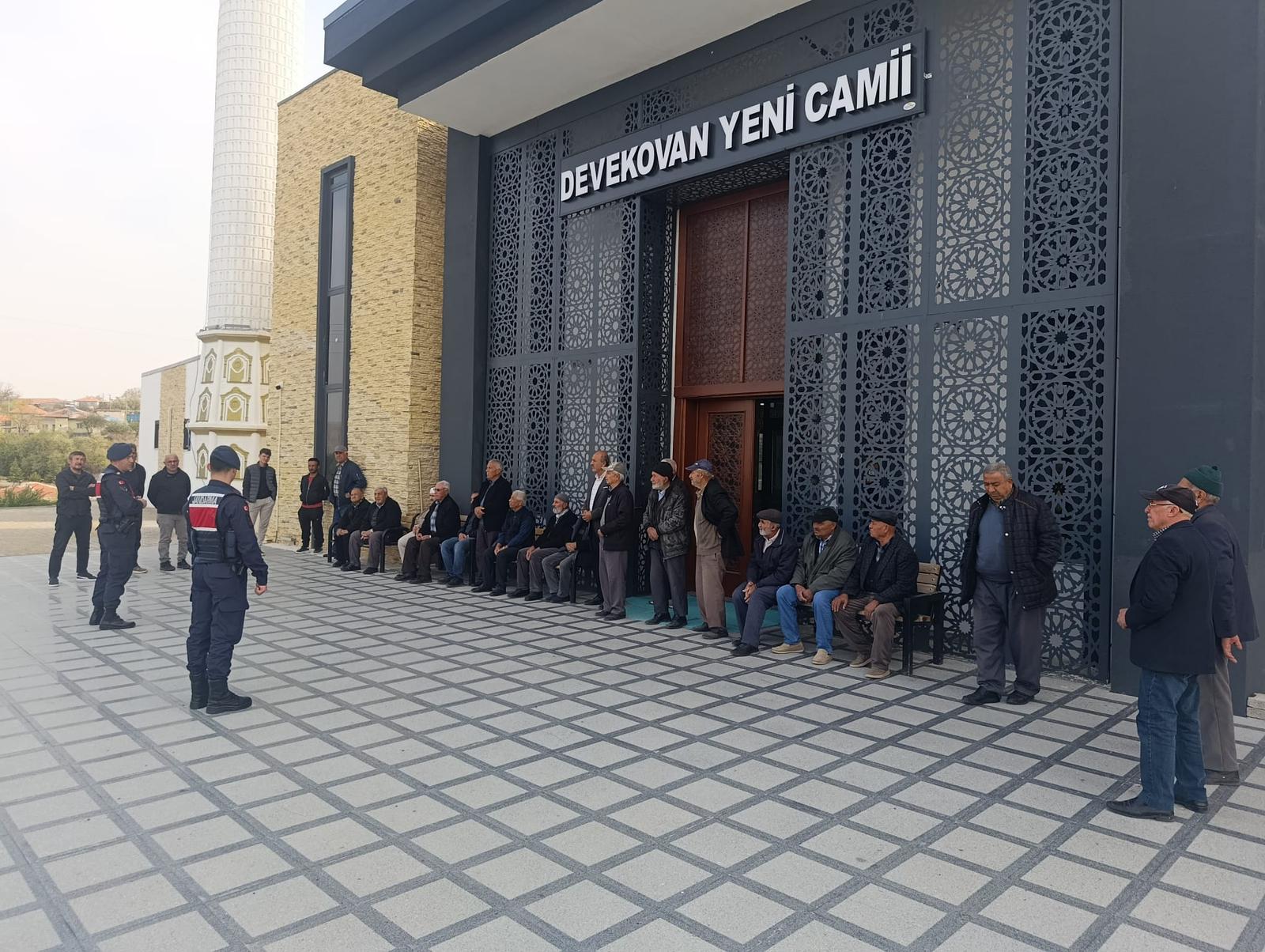 Şereflikoçhisar Emniyet ve Jandarma ekipleri vatandaşları bilgilendiriyor