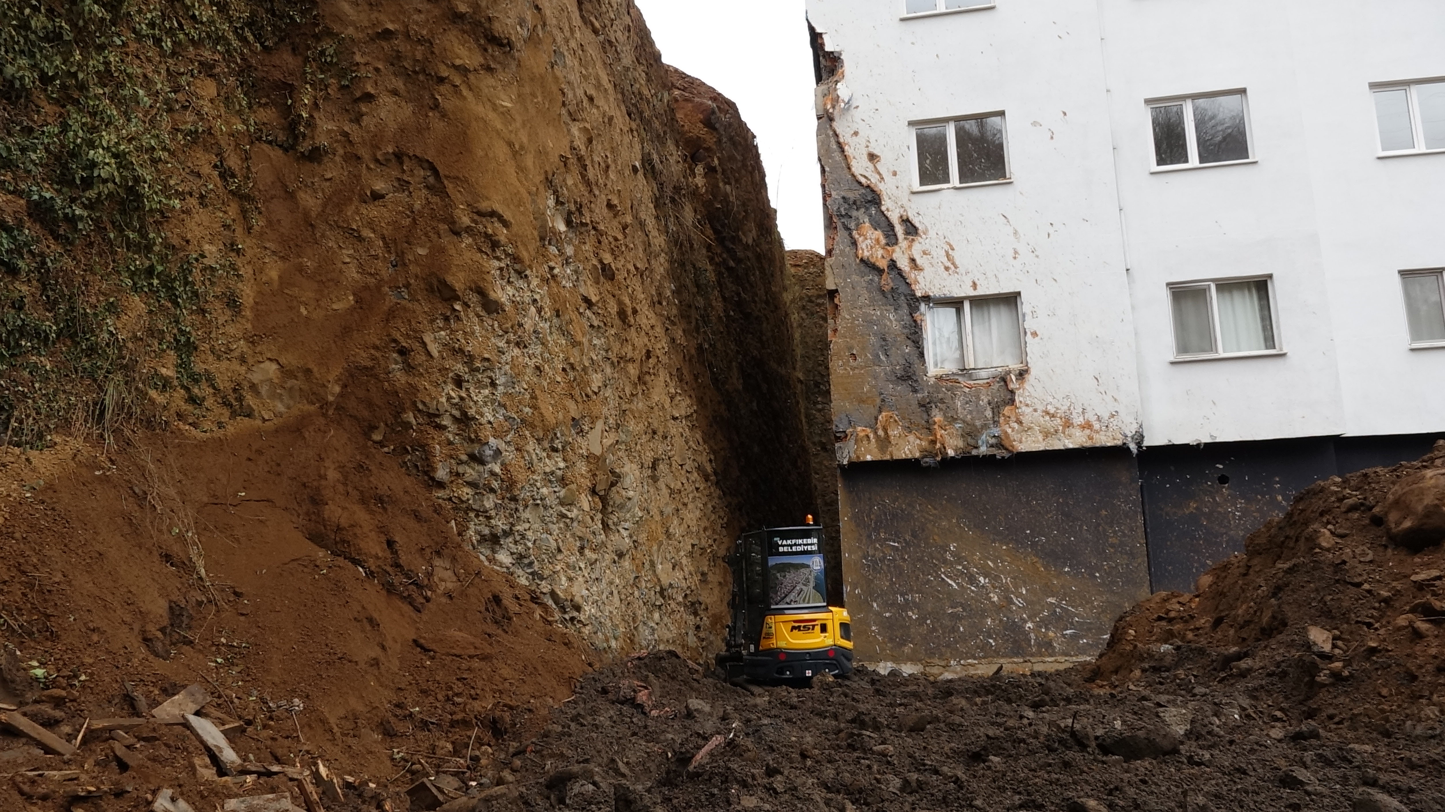 Heyelan bölgesi inceleme