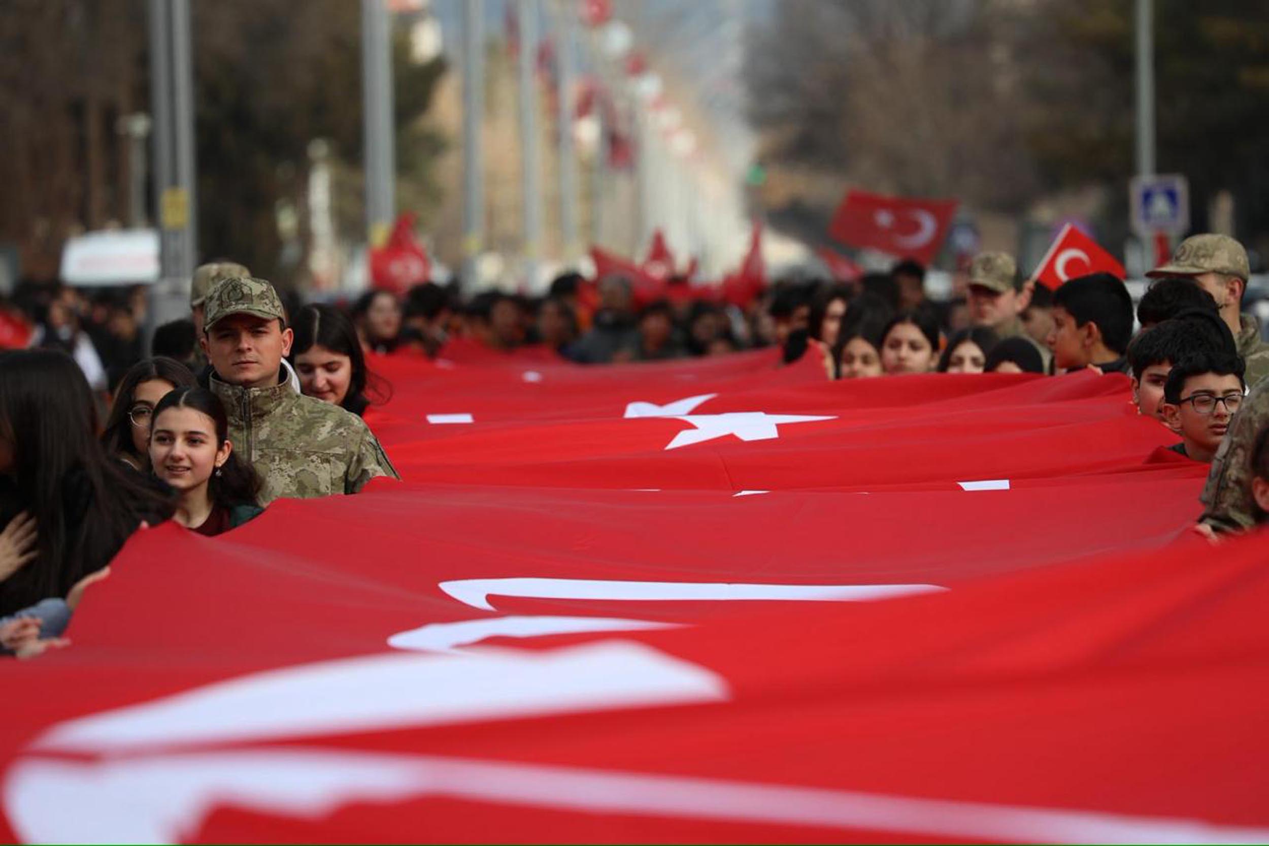 Erzincan Bayrak Yürüyüşü Final