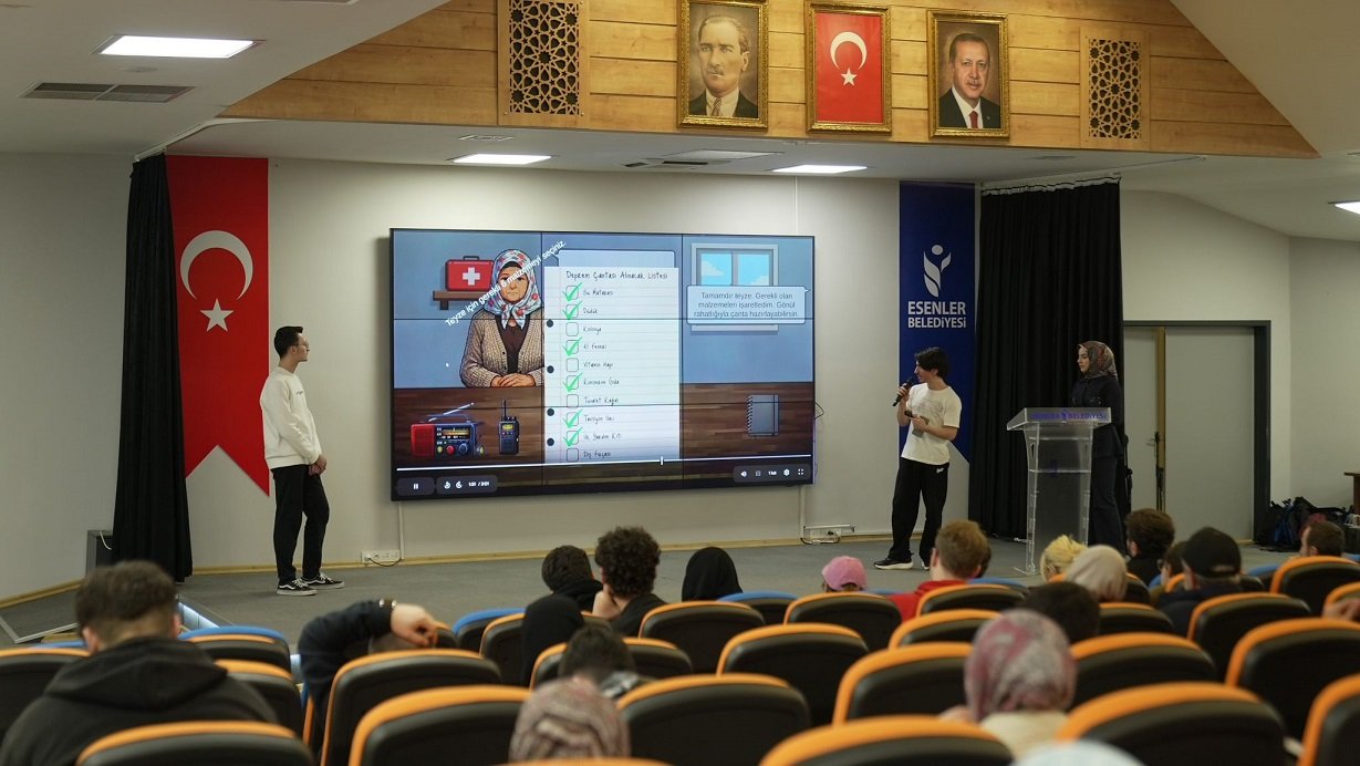 Afetlere Hazırlık Oyun Kampı Esenler