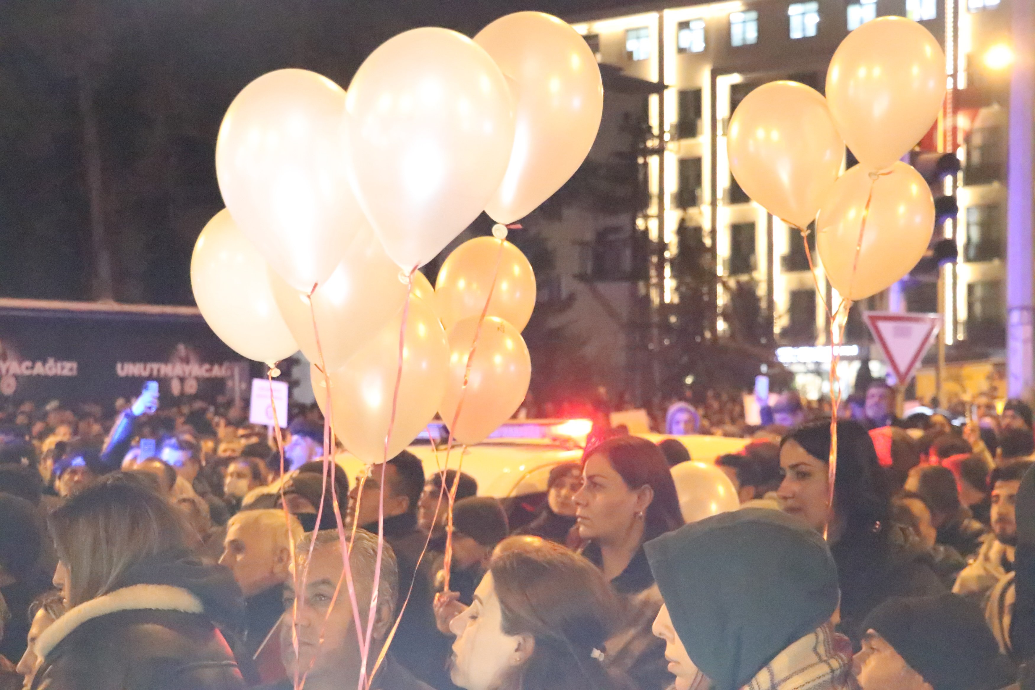 Adıyaman saat kulesi önünde anma