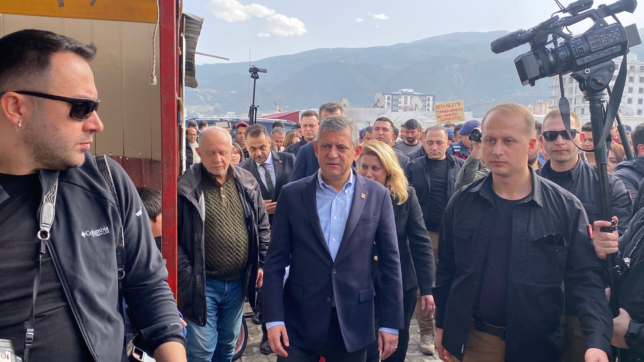 Özgür Özel deprem açıklaması