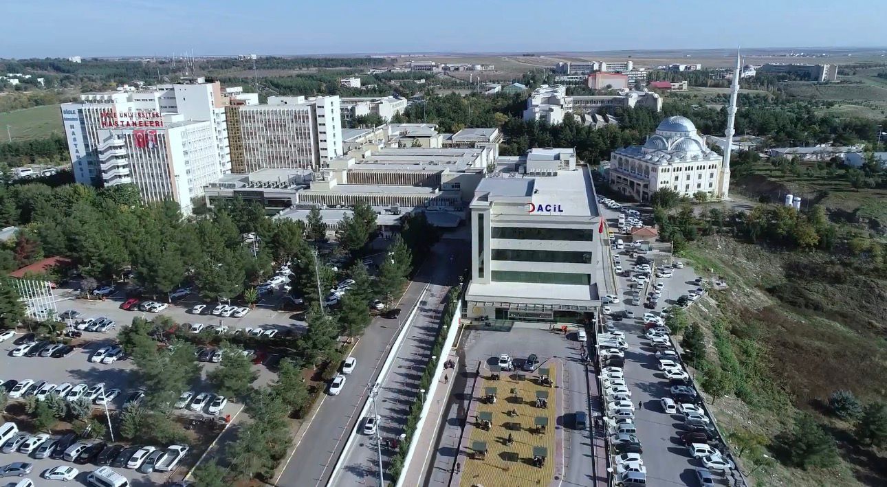 Dicle Üniversitesi Hastaneleri Başhekimi Prof. Dr. Gökhan Kırbaş