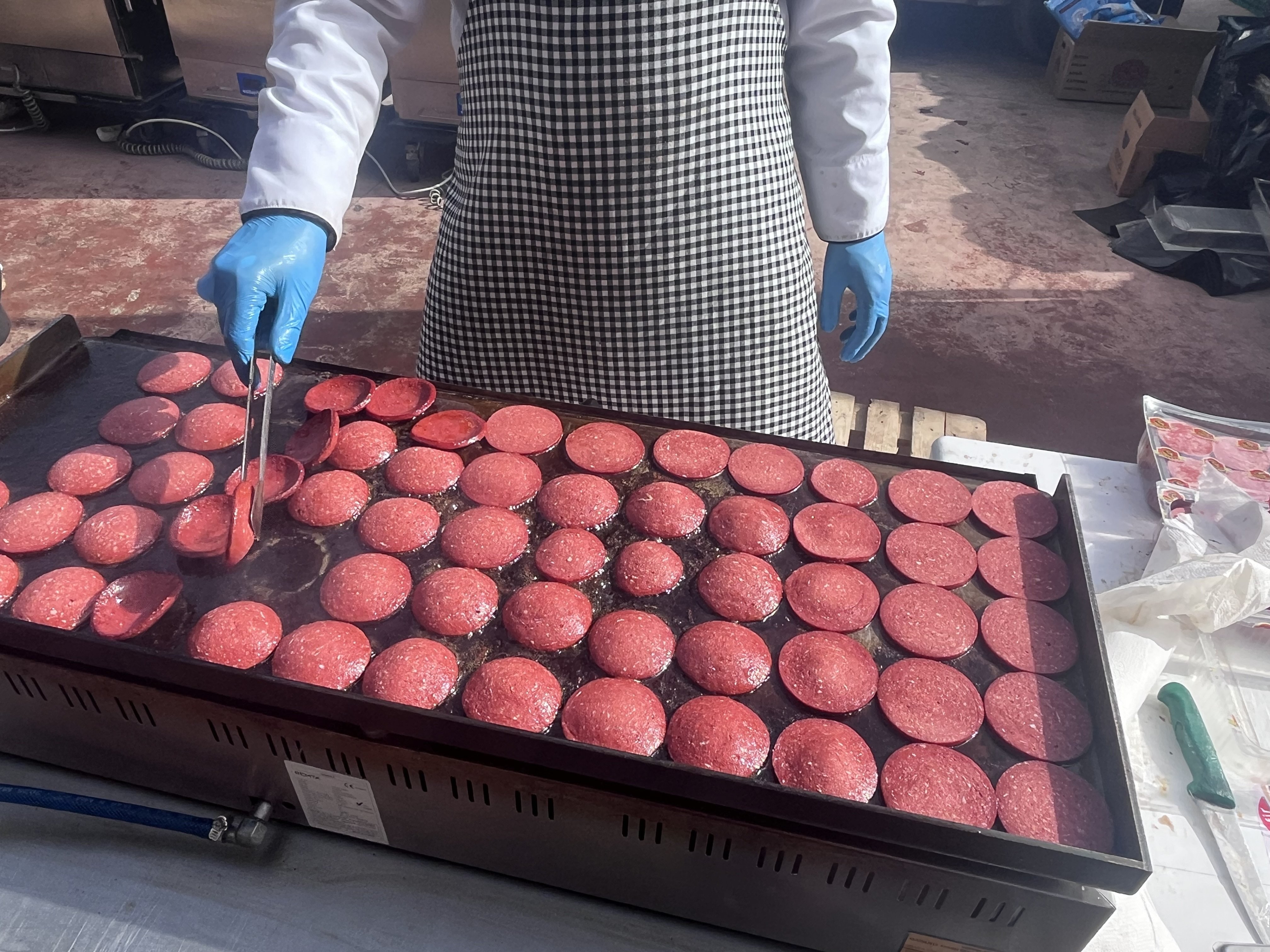 Kağıthane Sucuk Ekmek İkramı