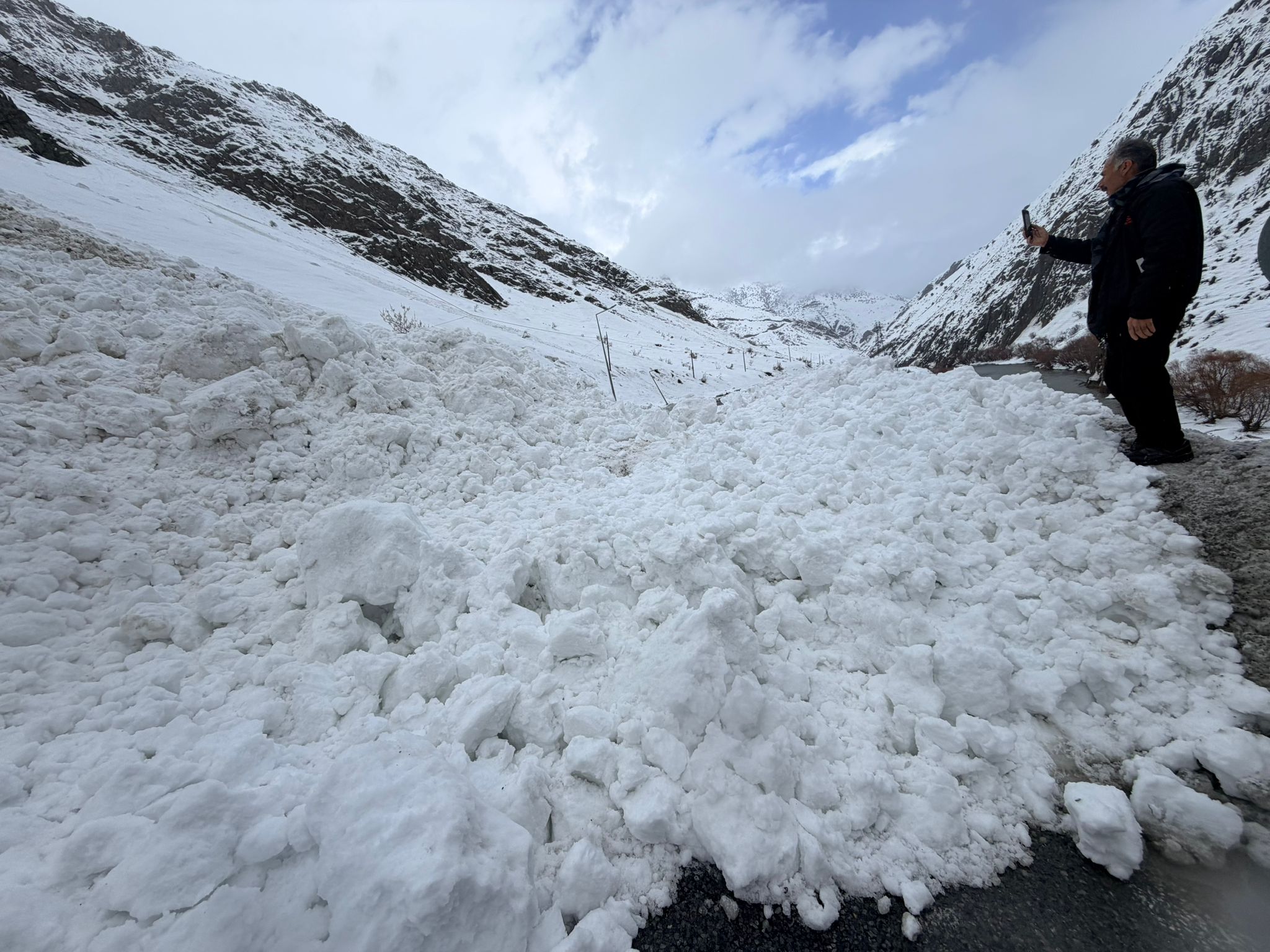 Hakkari ulaşım krizi kar yağışı