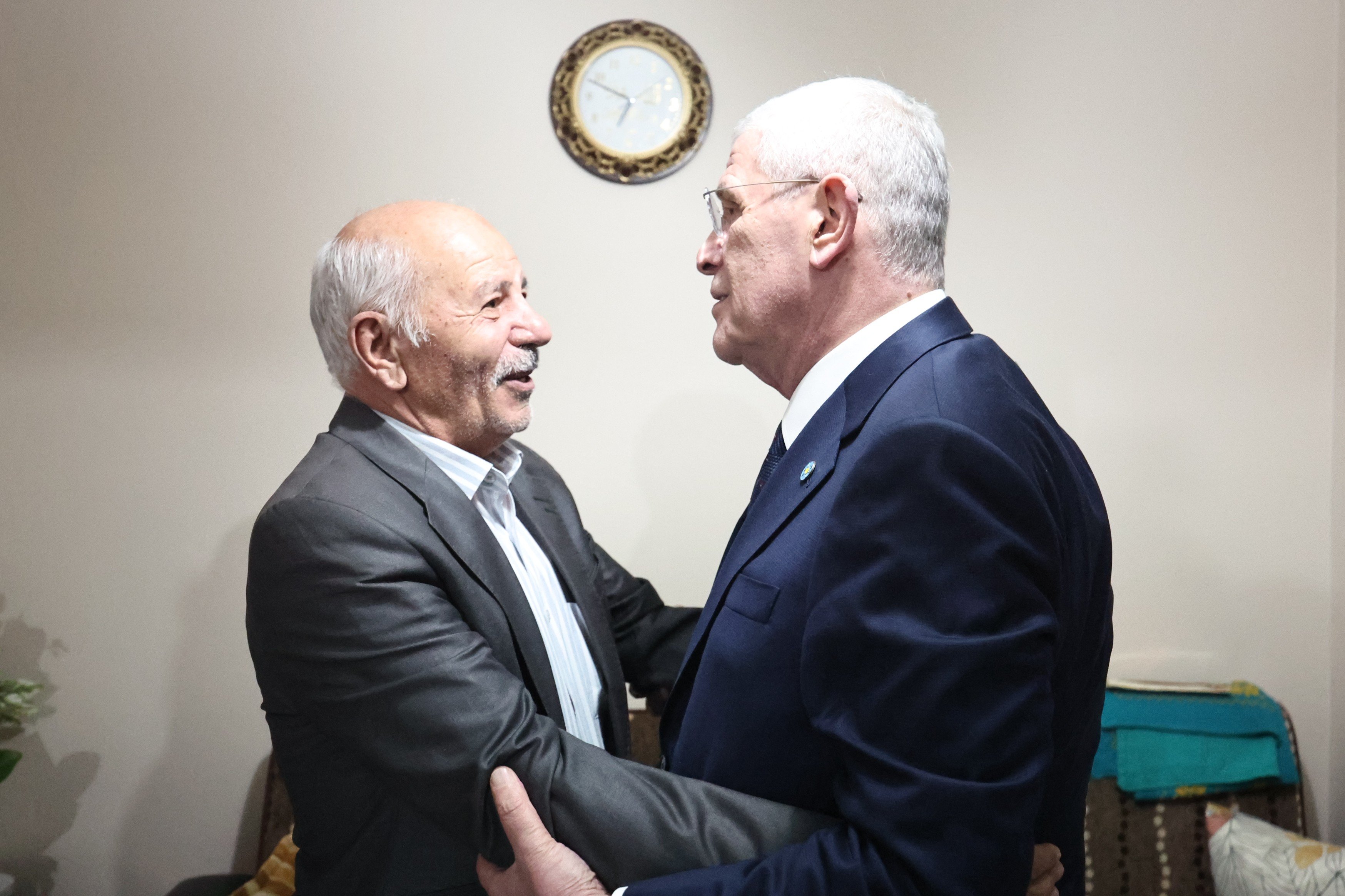 Müsavat Dervişoğlu şehit ailesiyle iftar