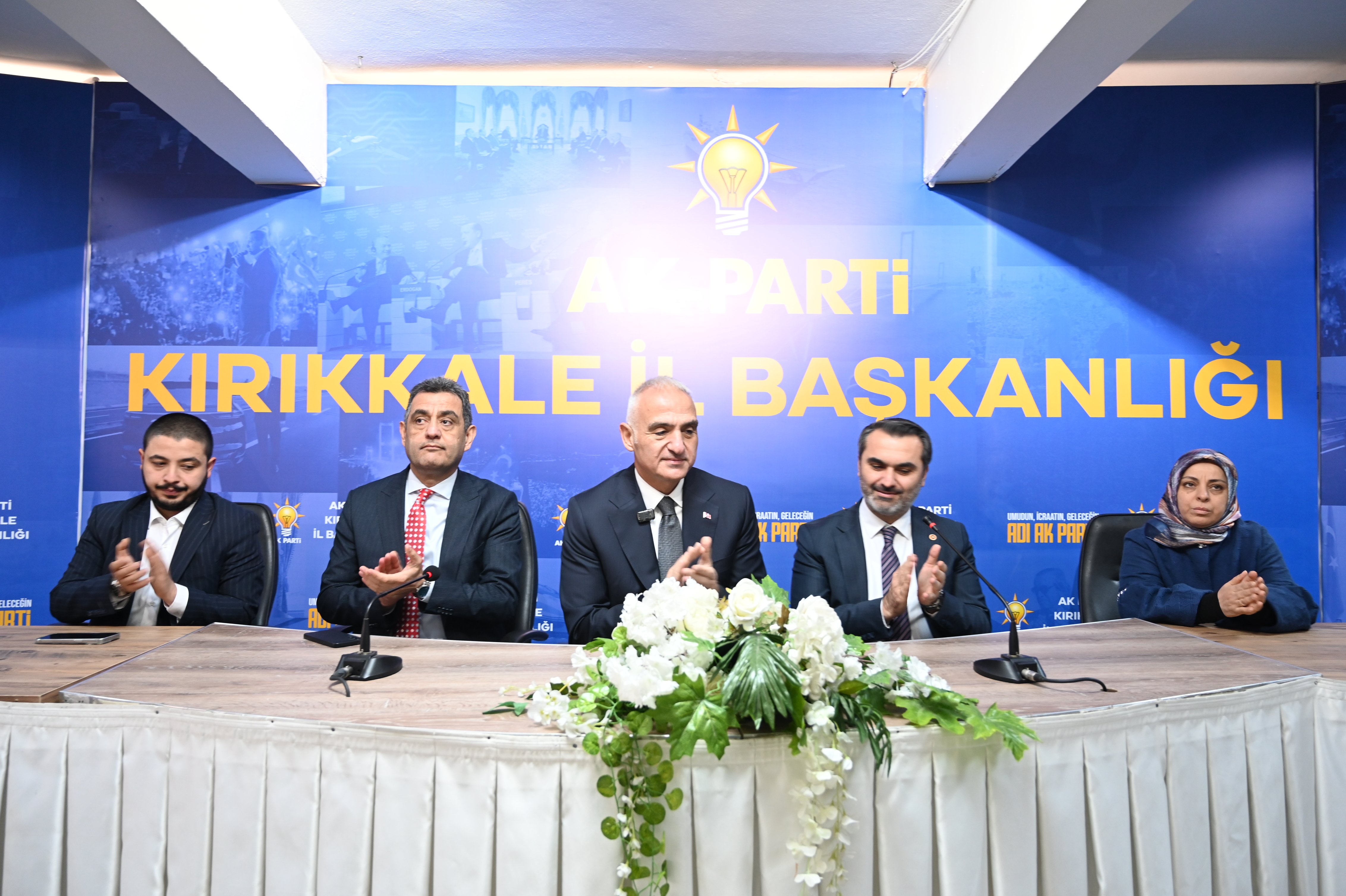 Bakan Ersoy AK Parti Kırıkkale İl Başkanlığında