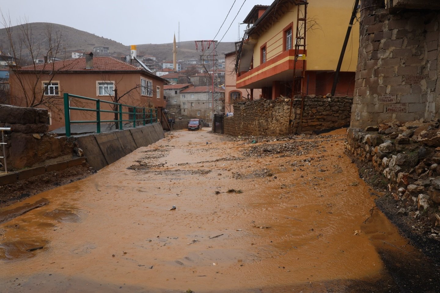 Yahyalı Kaymakam İbrahim Gültekin sel incelemesi
