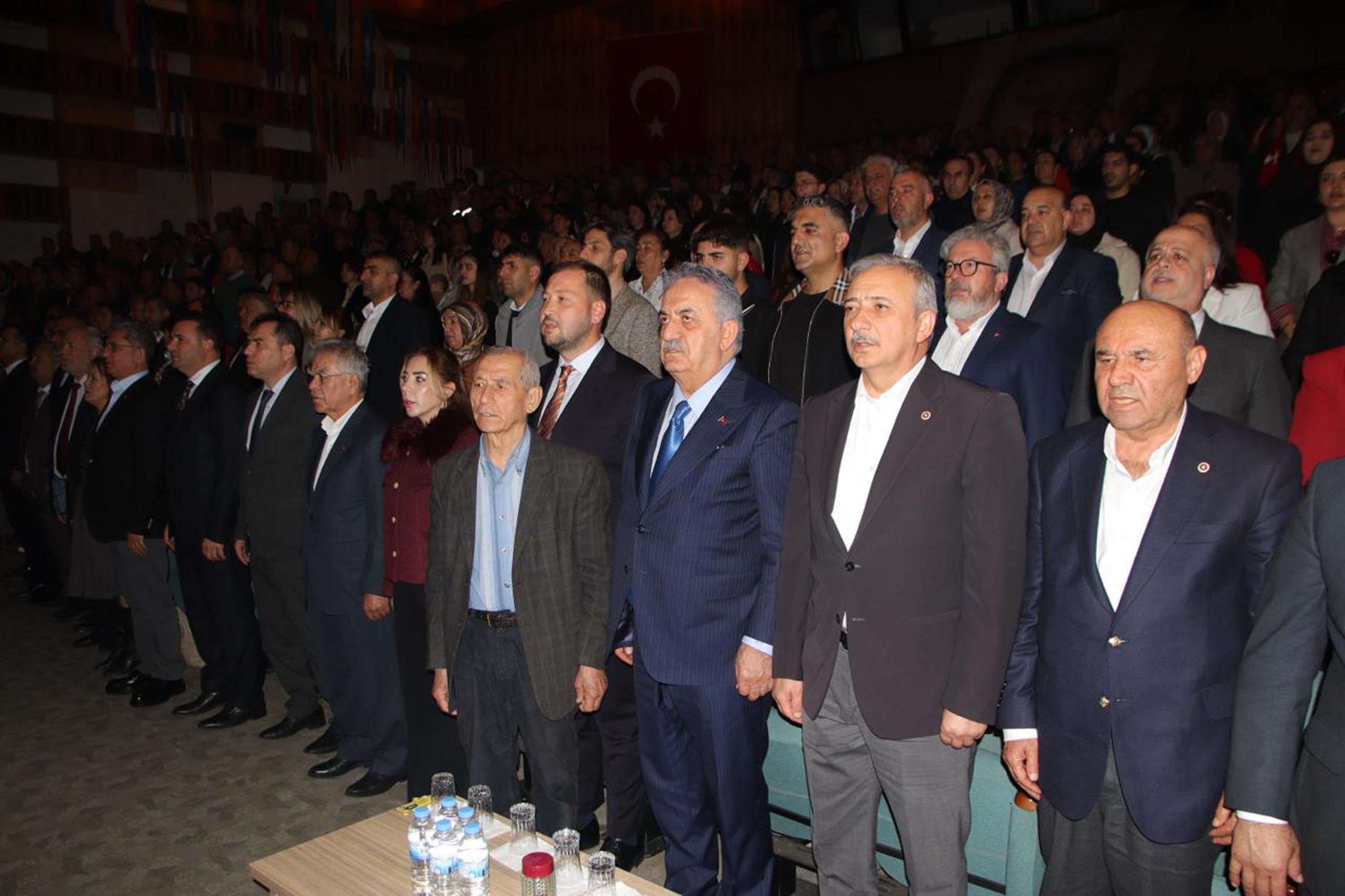 Hayati Yazıcı toplantıda