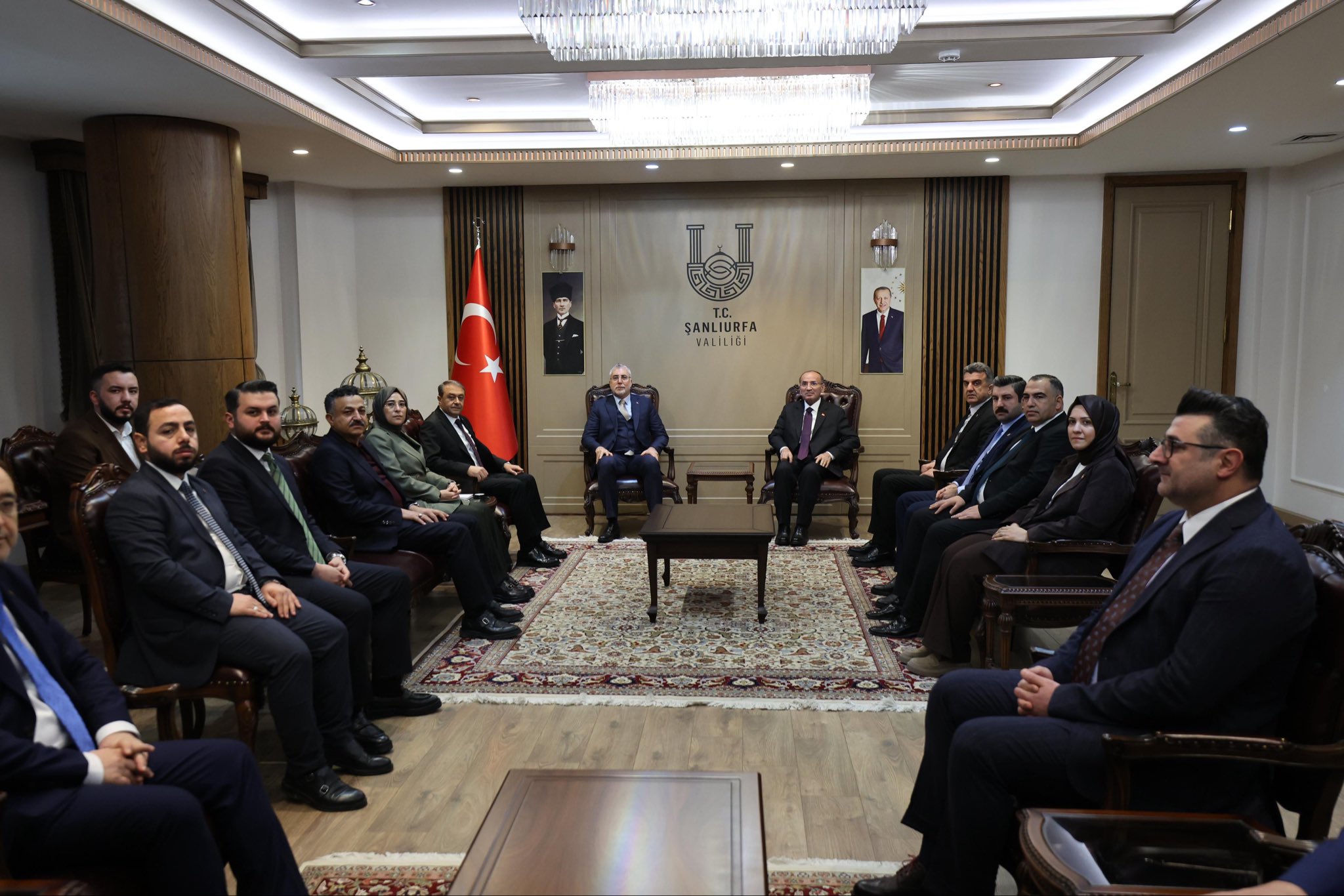 Bakan Işıkhan iş insanlarıyla görüşüyor