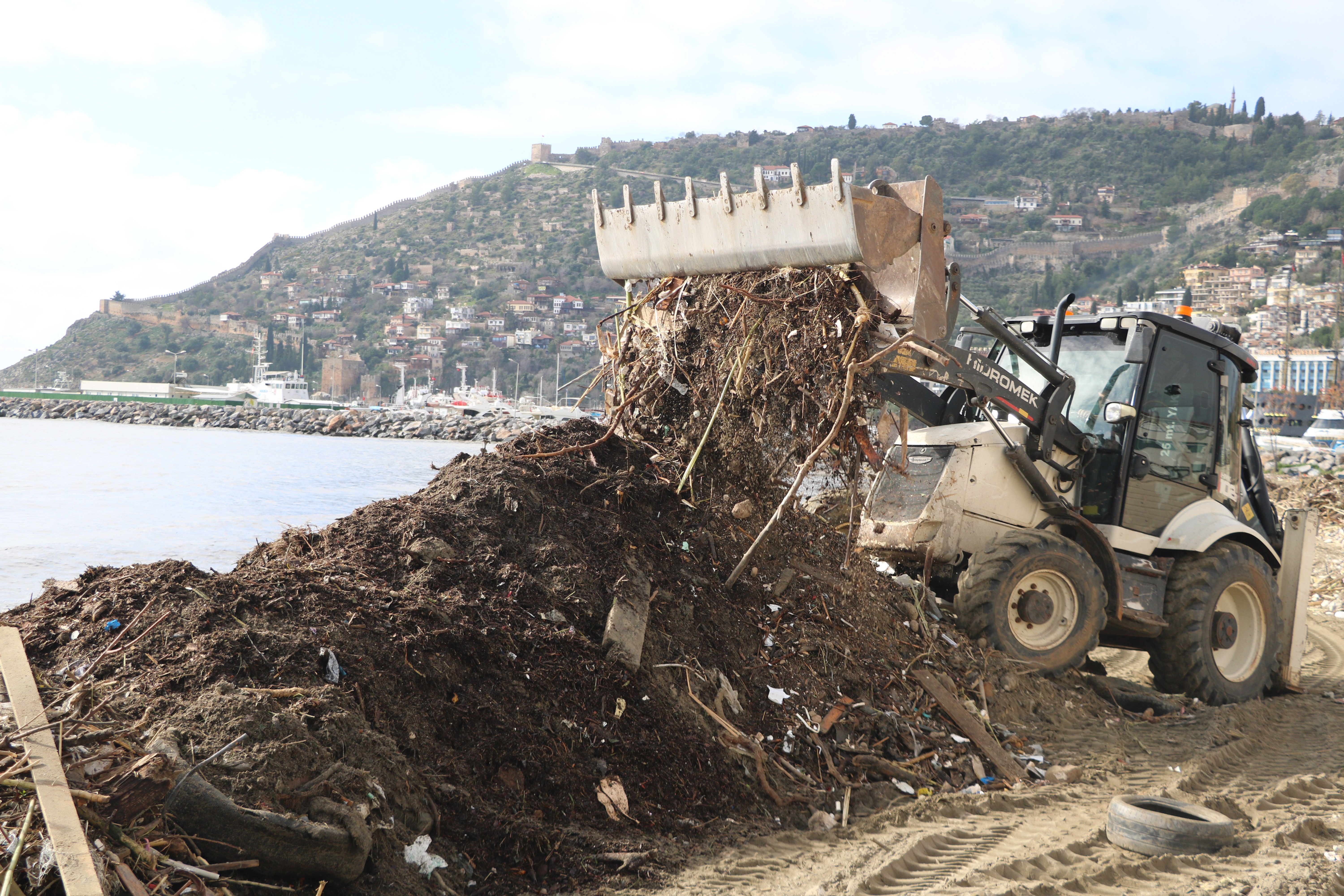 Alanya Galip Dere temizlik