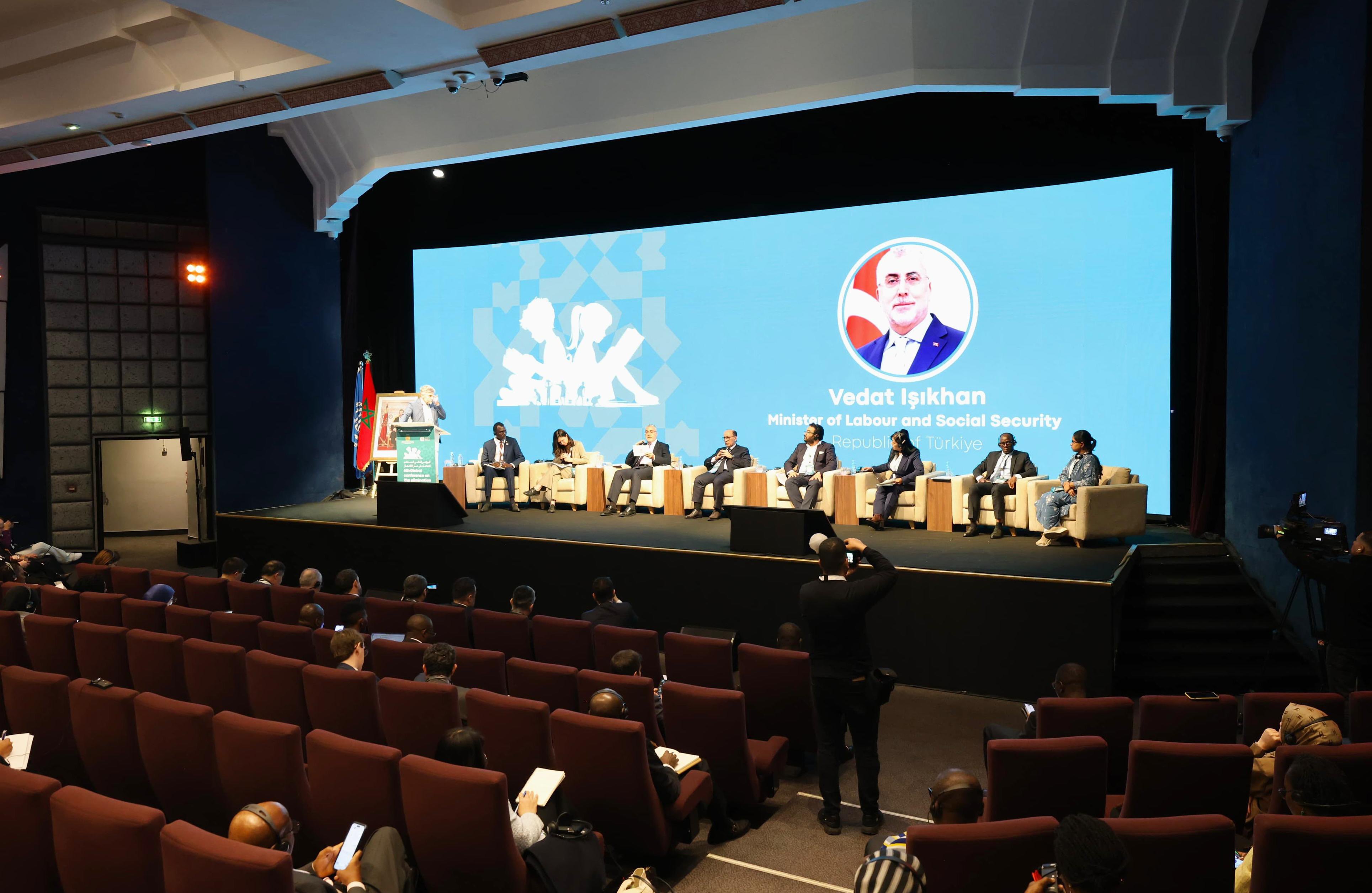 Vedat Işıkhan Çocuk İşçiliği Konferansı