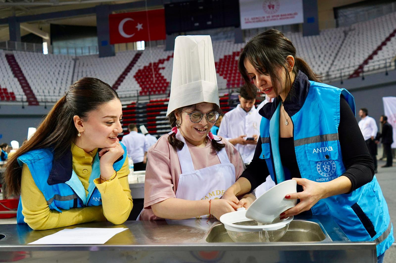 Safa Koçoğlu Gürsoy konuşma yapıyor