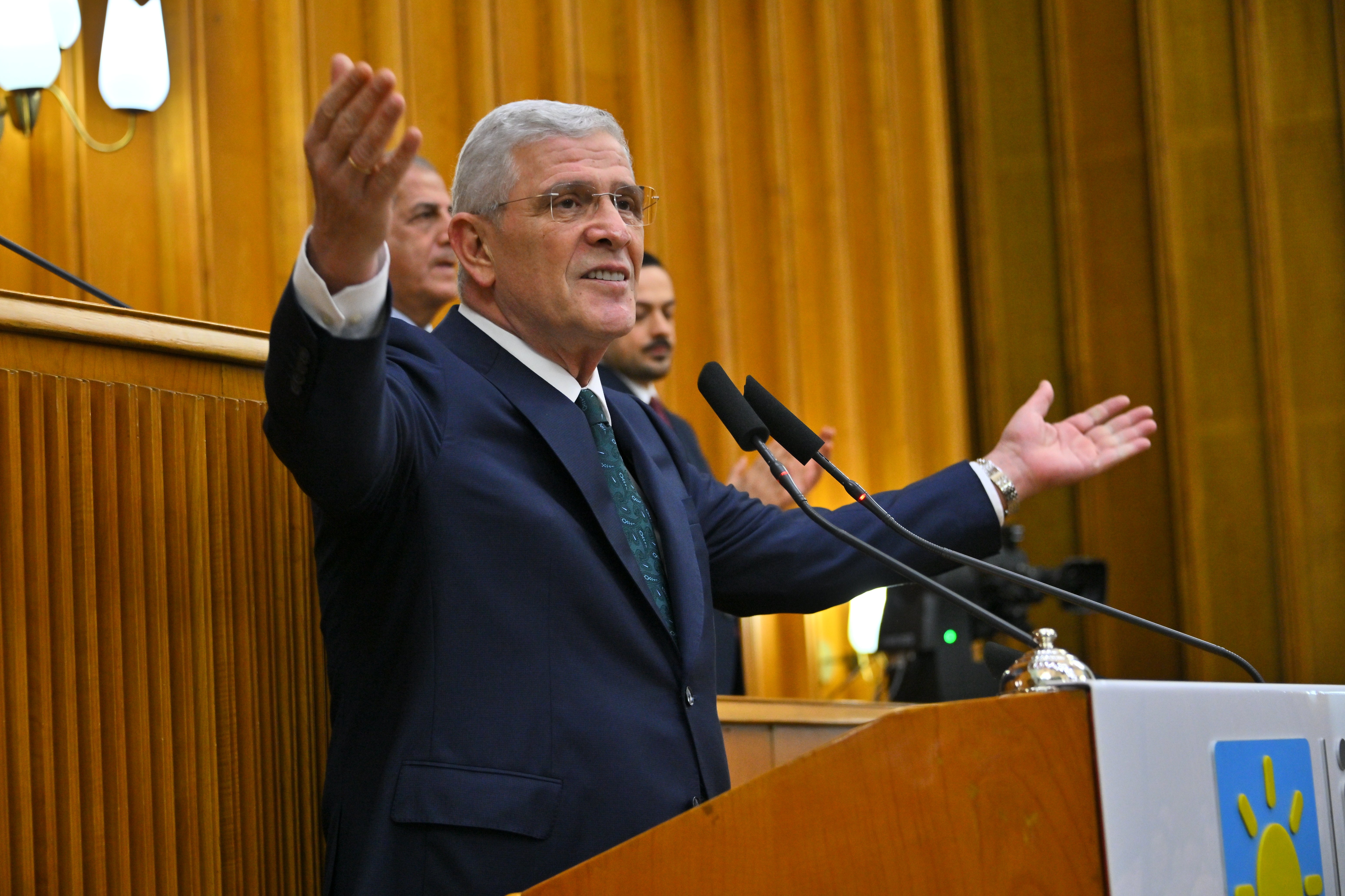 İYİ Parti milletvekilleri toplantıda