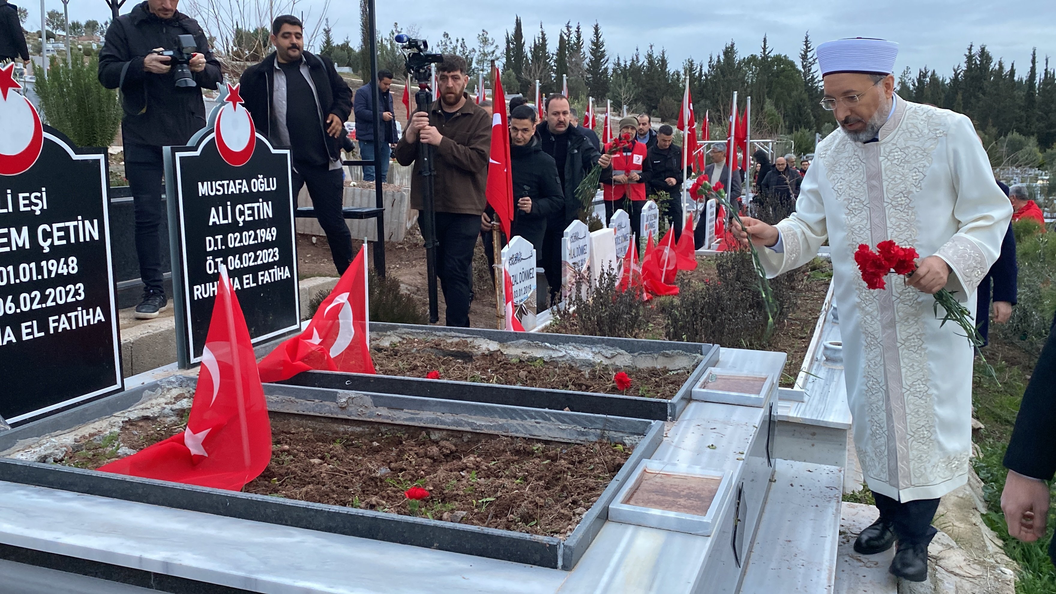 Osmaniye Deprem Şehitliği