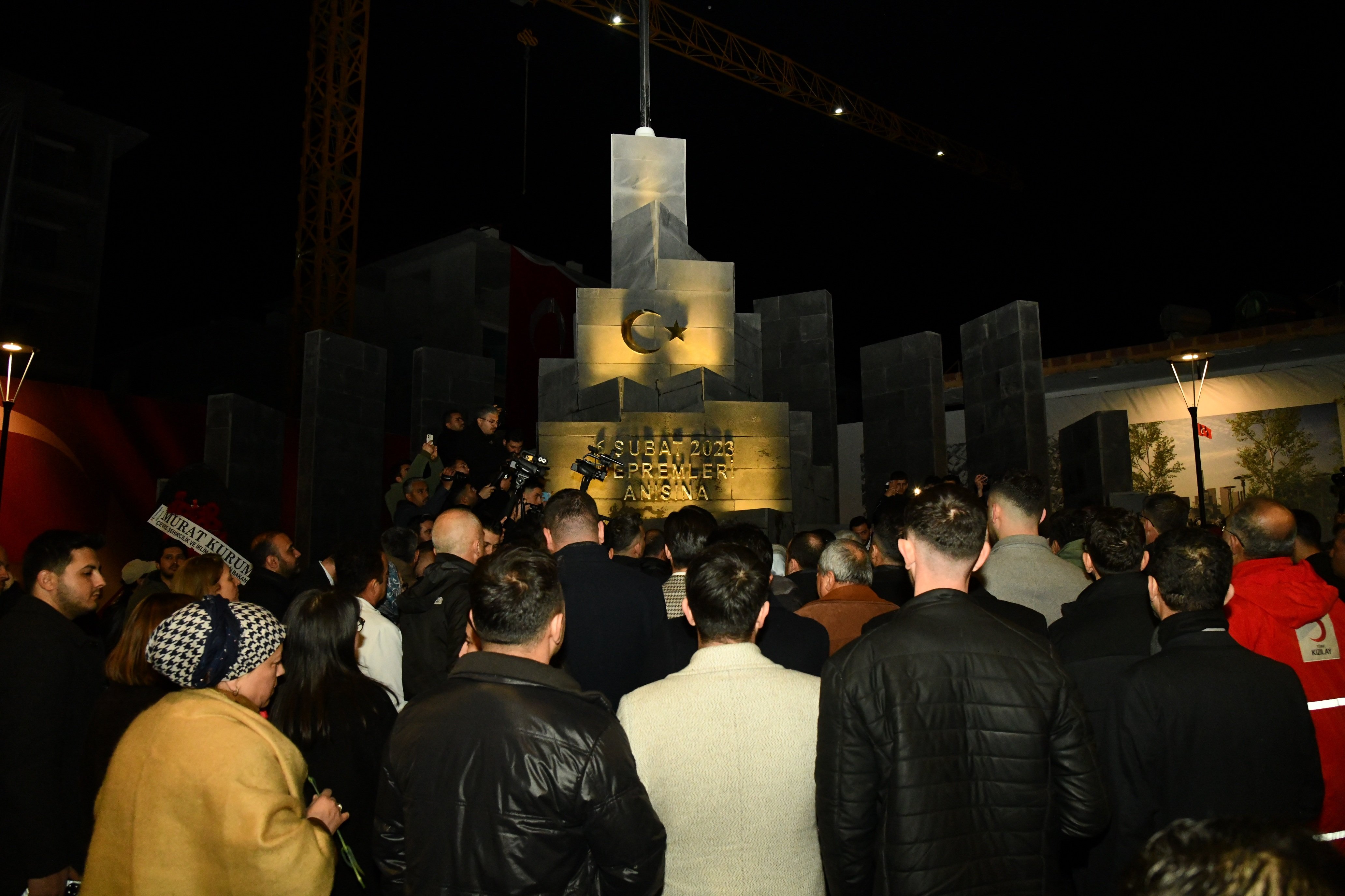 Osmaniye Deprem Anma Töreni Saygı Duruşu