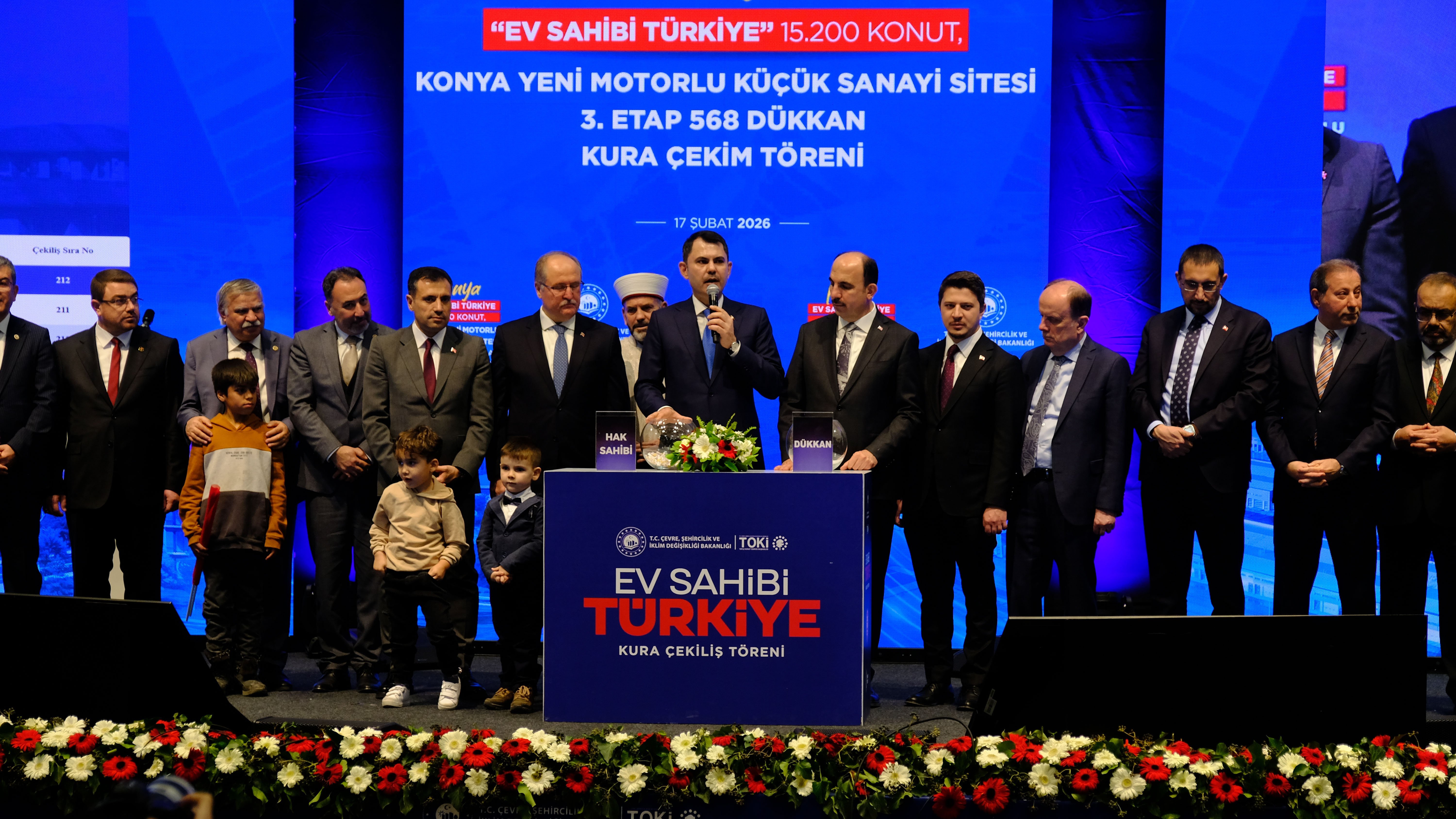 Bakan Murat Kurum Konya konut kura töreninde konuşuyor