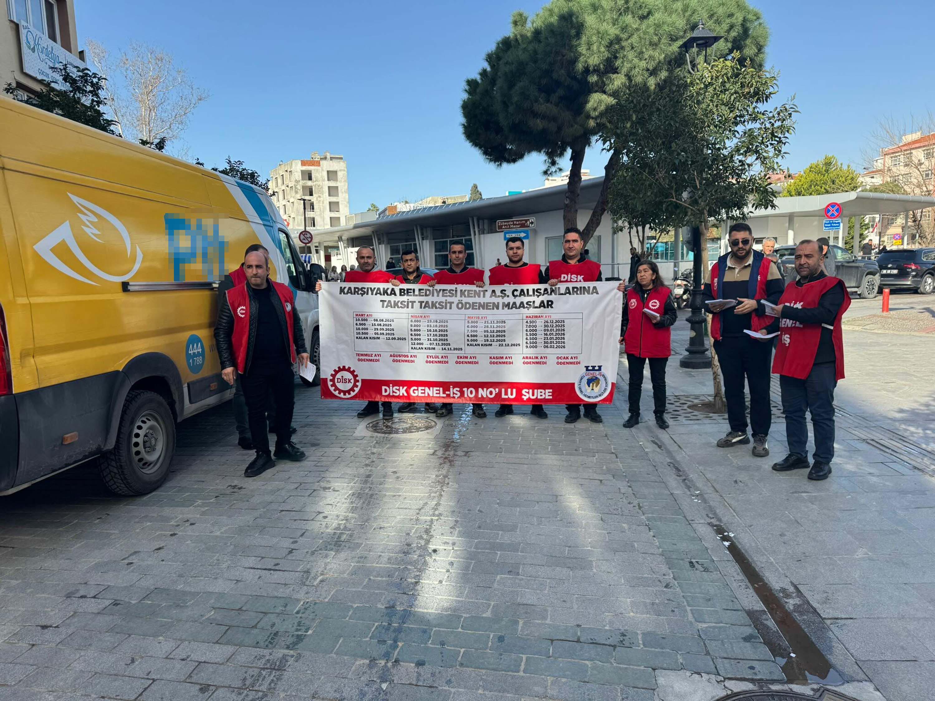 Karşıyaka Belediyesi işçileri protesto yürüyüşü