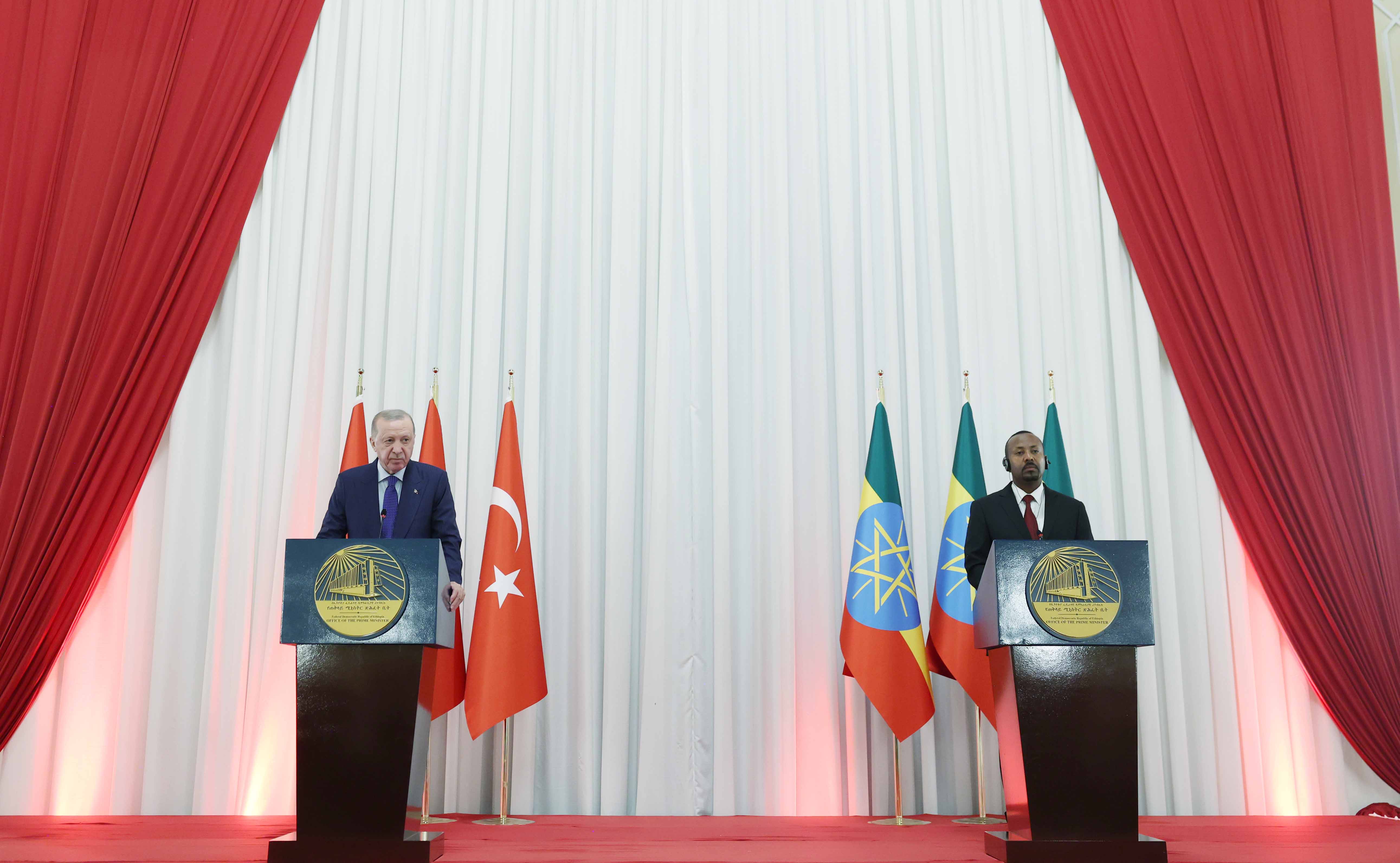 Cumhurbaşkanı Erdoğan konuşma yapıyor