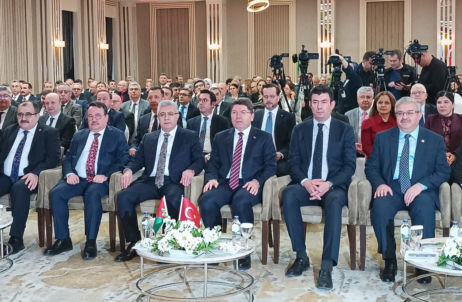 Adalet Bakanı Yılmaz Tunç konuşma yapıyor