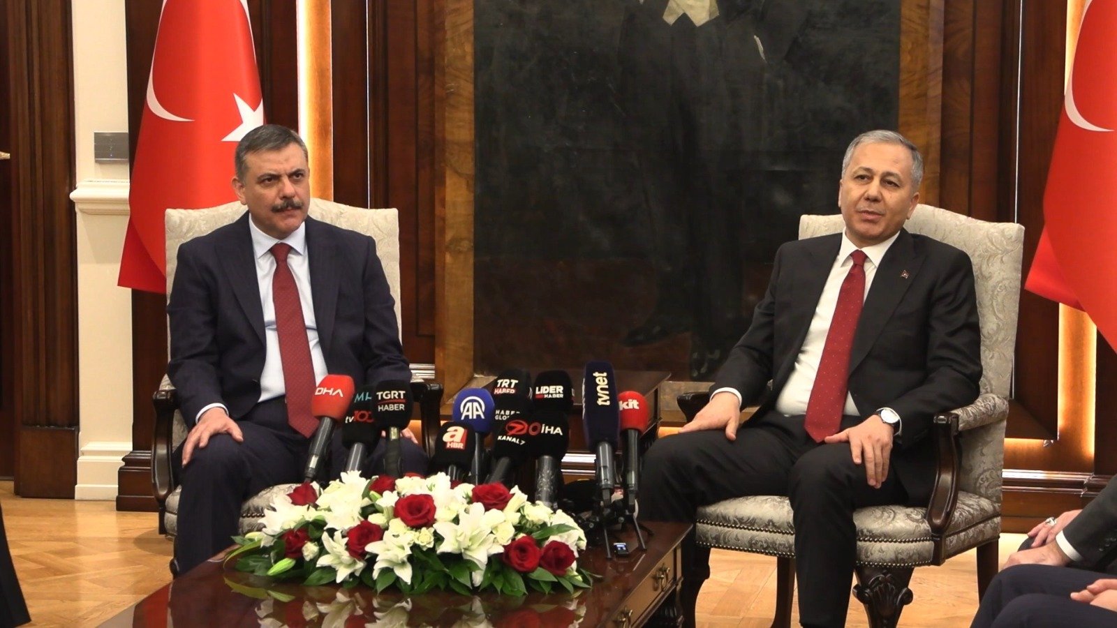 Ali Yerlikaya konuşma yapıyor