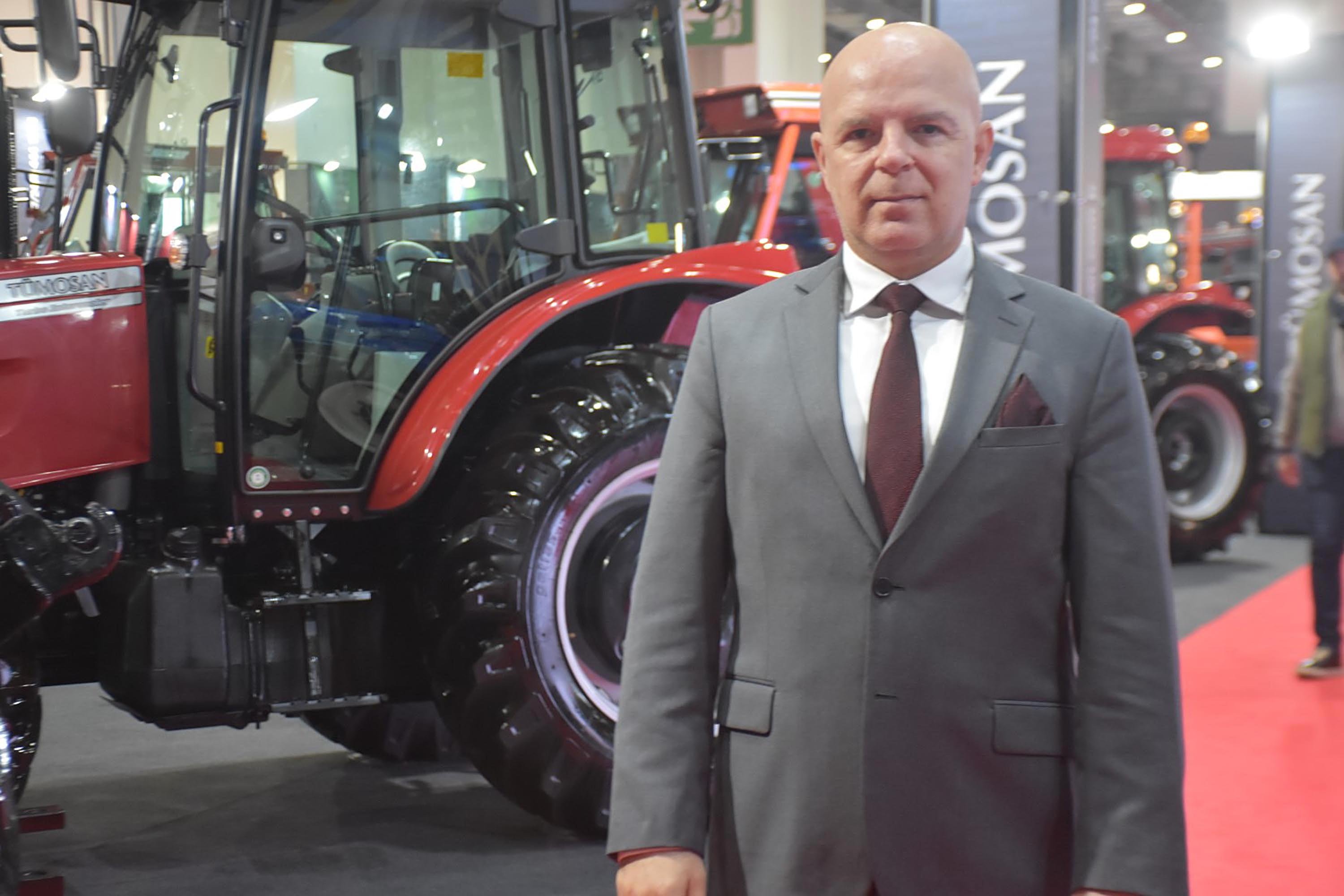 İzmir Büyükşehir Belediye Başkanı Cemil Tugay