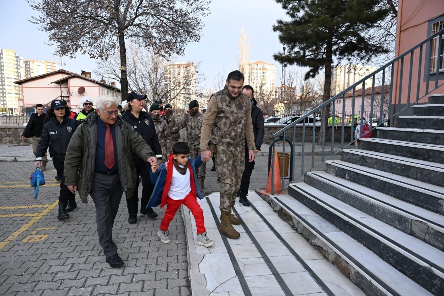 Şehit ailesine devlet desteği