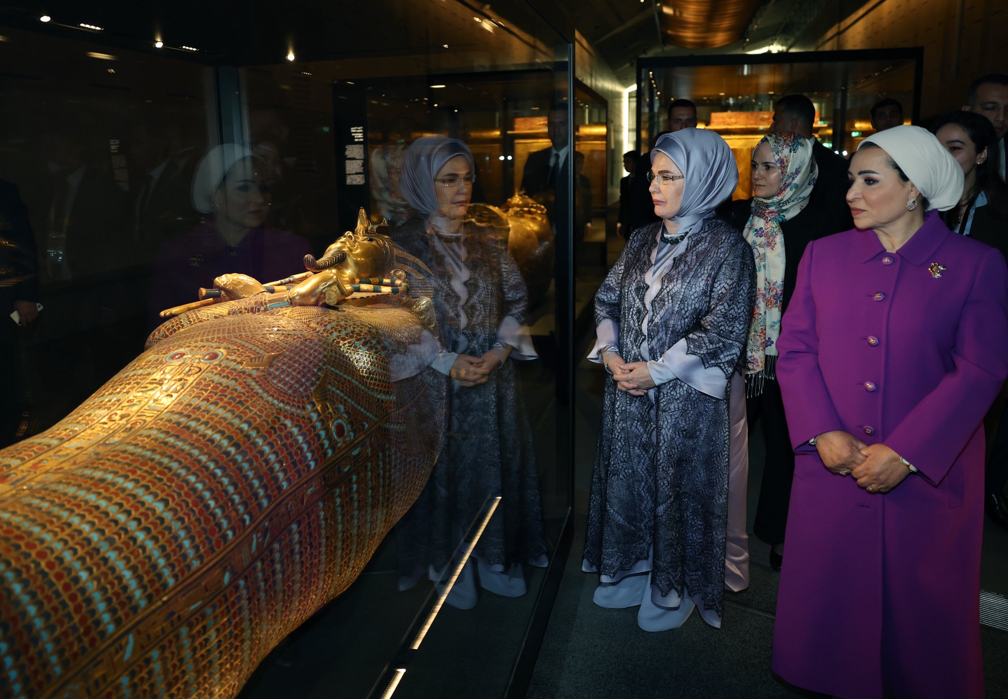 Emine Erdoğan ve Entissar Amer görüşmesi