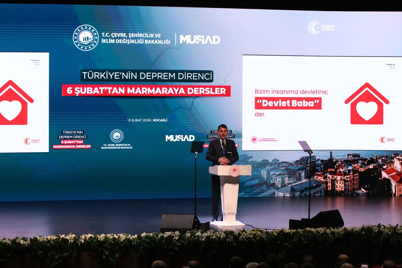 Bakan Kurum konuşmasını sürdürüyor