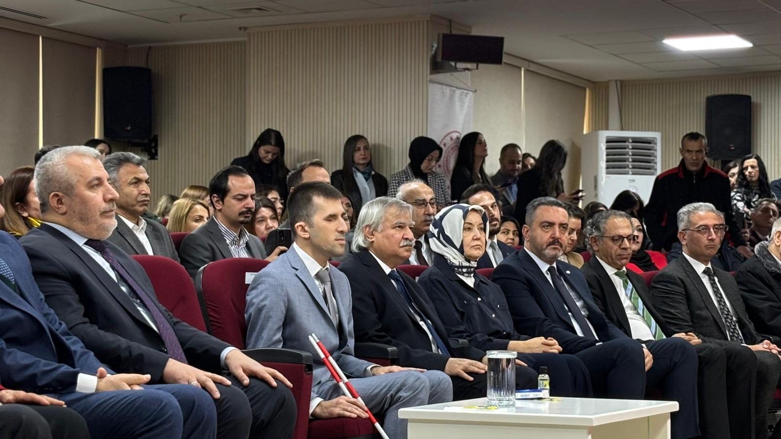 Engelli Memur Adayları ve Aileleri