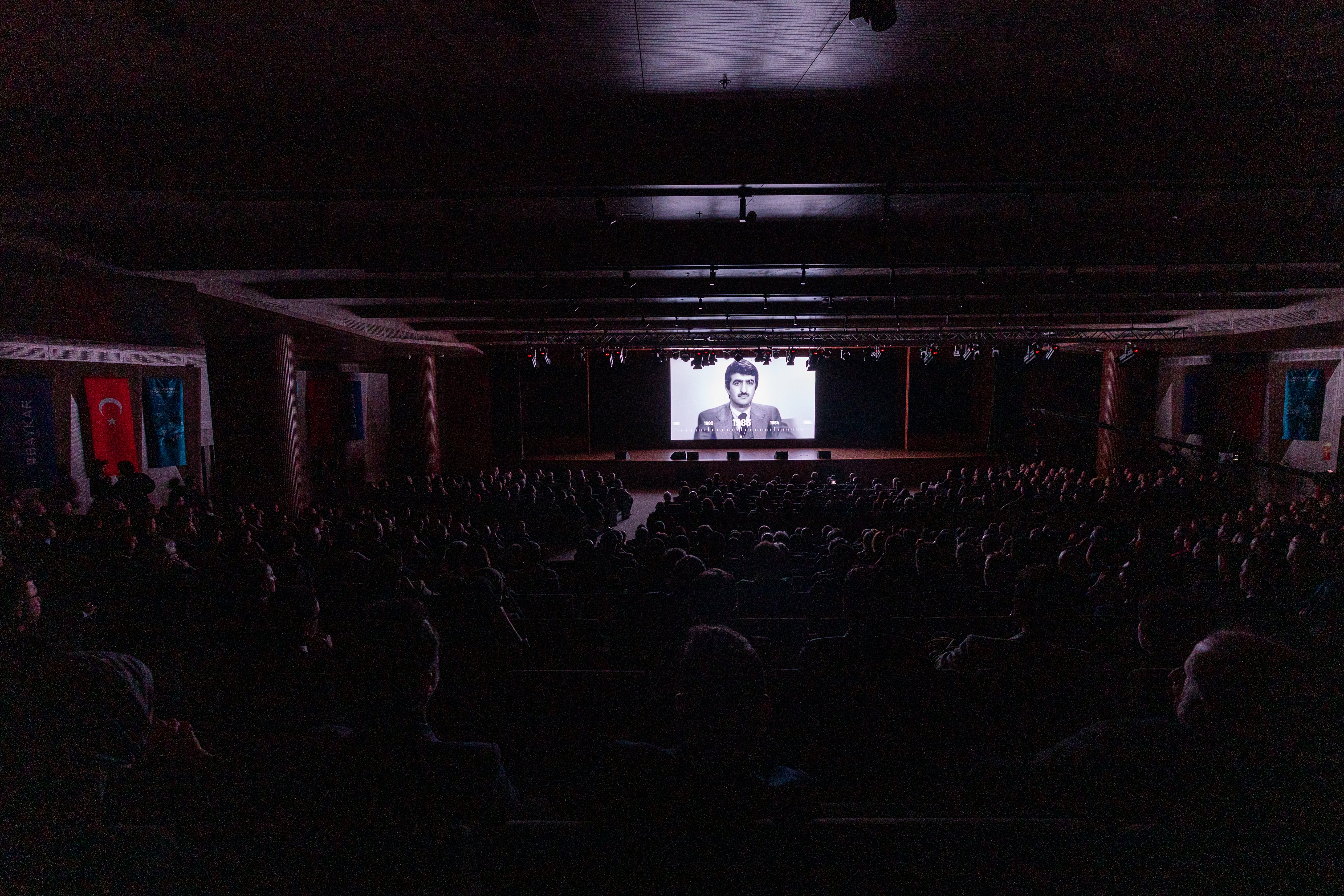 Özdemir Bayraktar Belgesel Arşiv Görüntüleri
