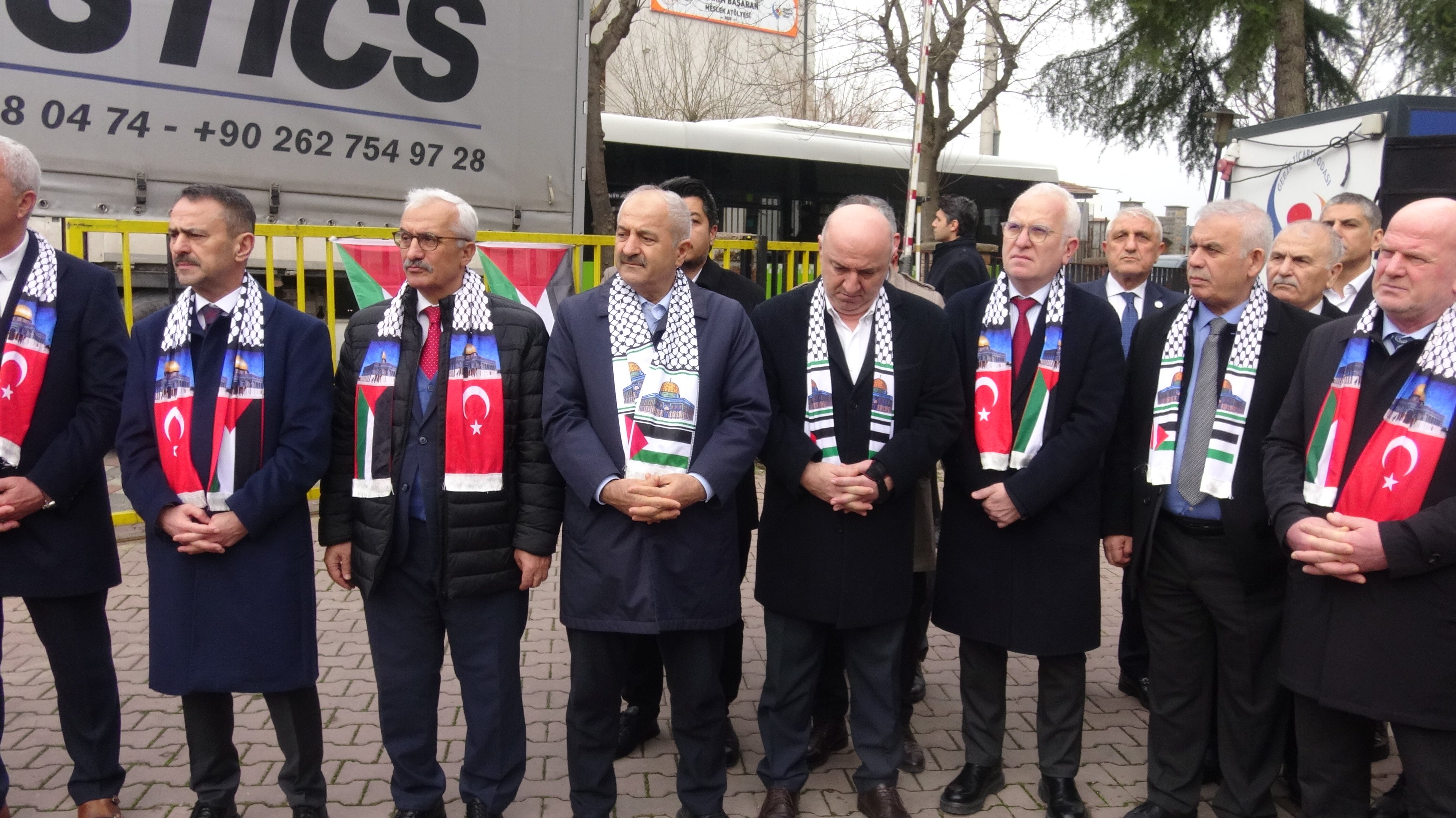 Kocaeli Valisi İlhami Aktaş konuşma yapıyor