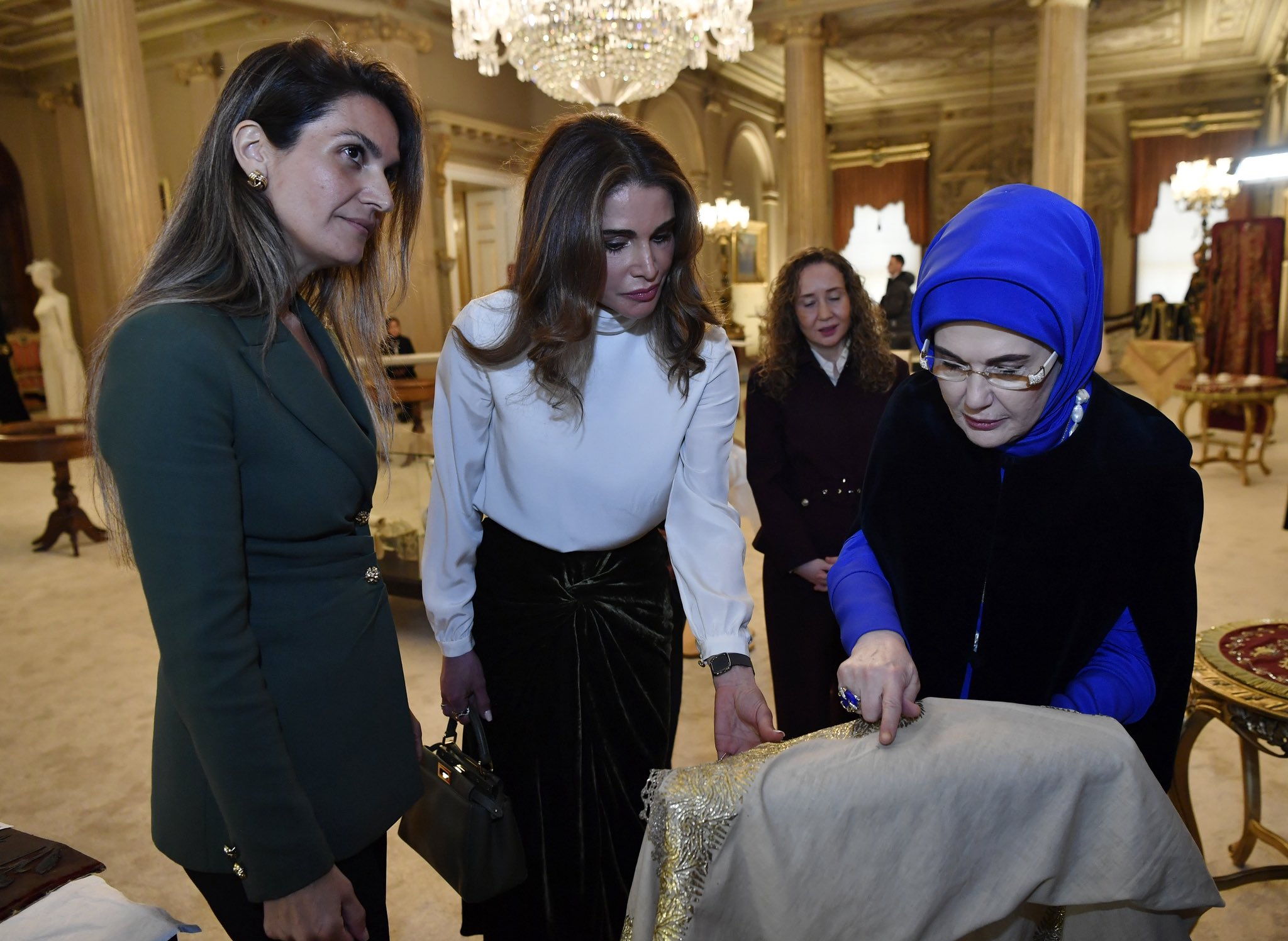 Emine Erdoğan Rania Al Abdullah Dolmabahçe Sarayı ziyareti