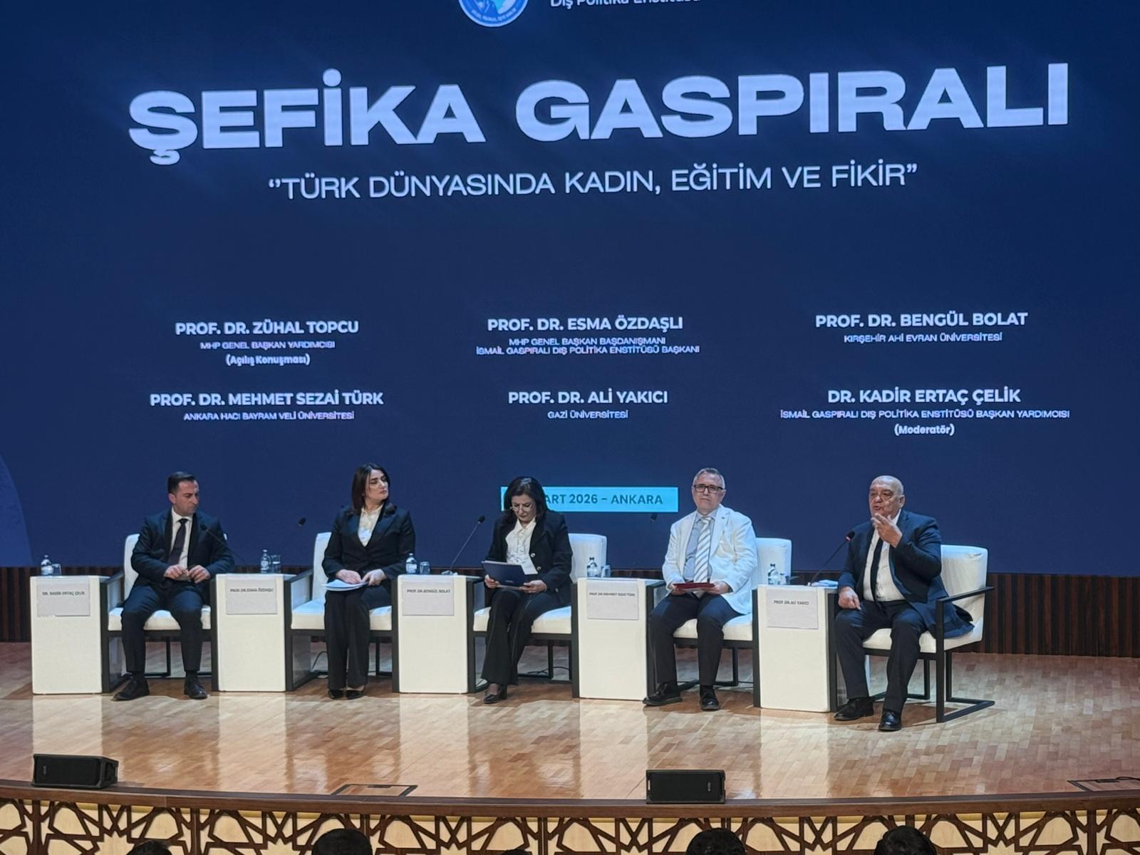 MHP Genel Başkan Yardımcısı Zühal Topcu