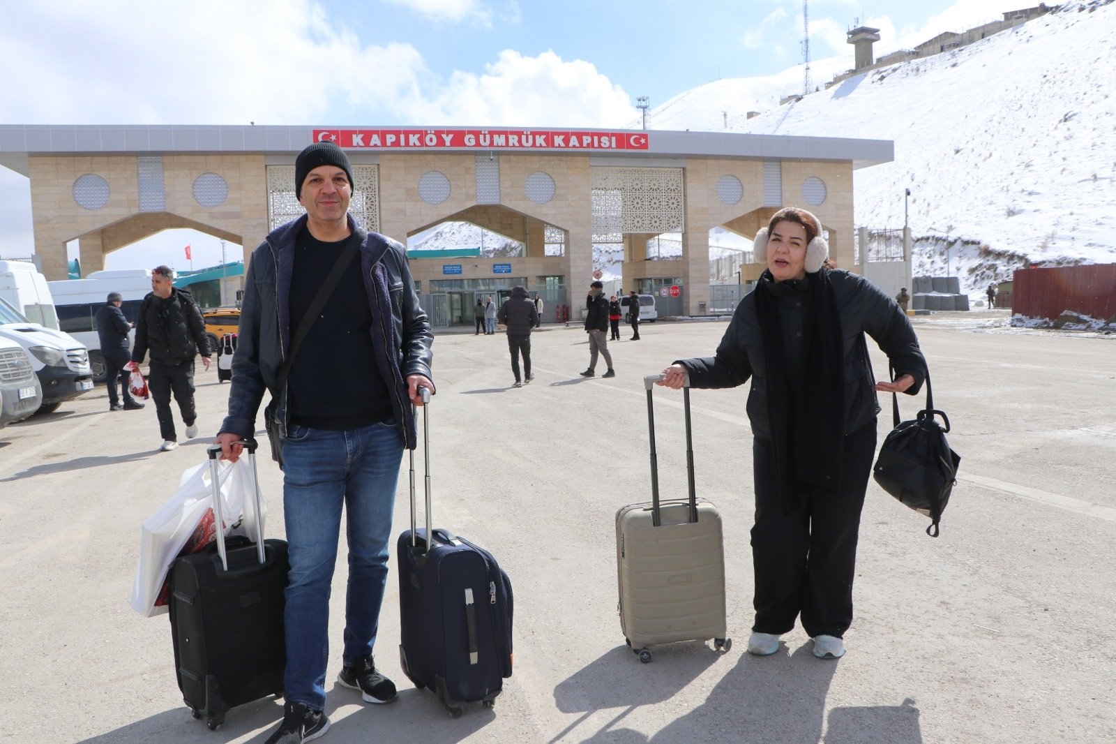 Sınır Kapısı Bekleyiş