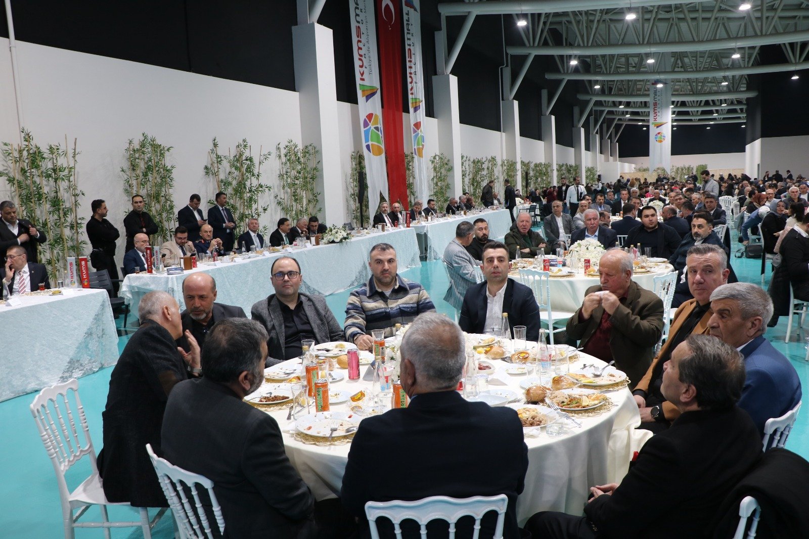 Mustafa Elitaş Konuşma Yapıyor