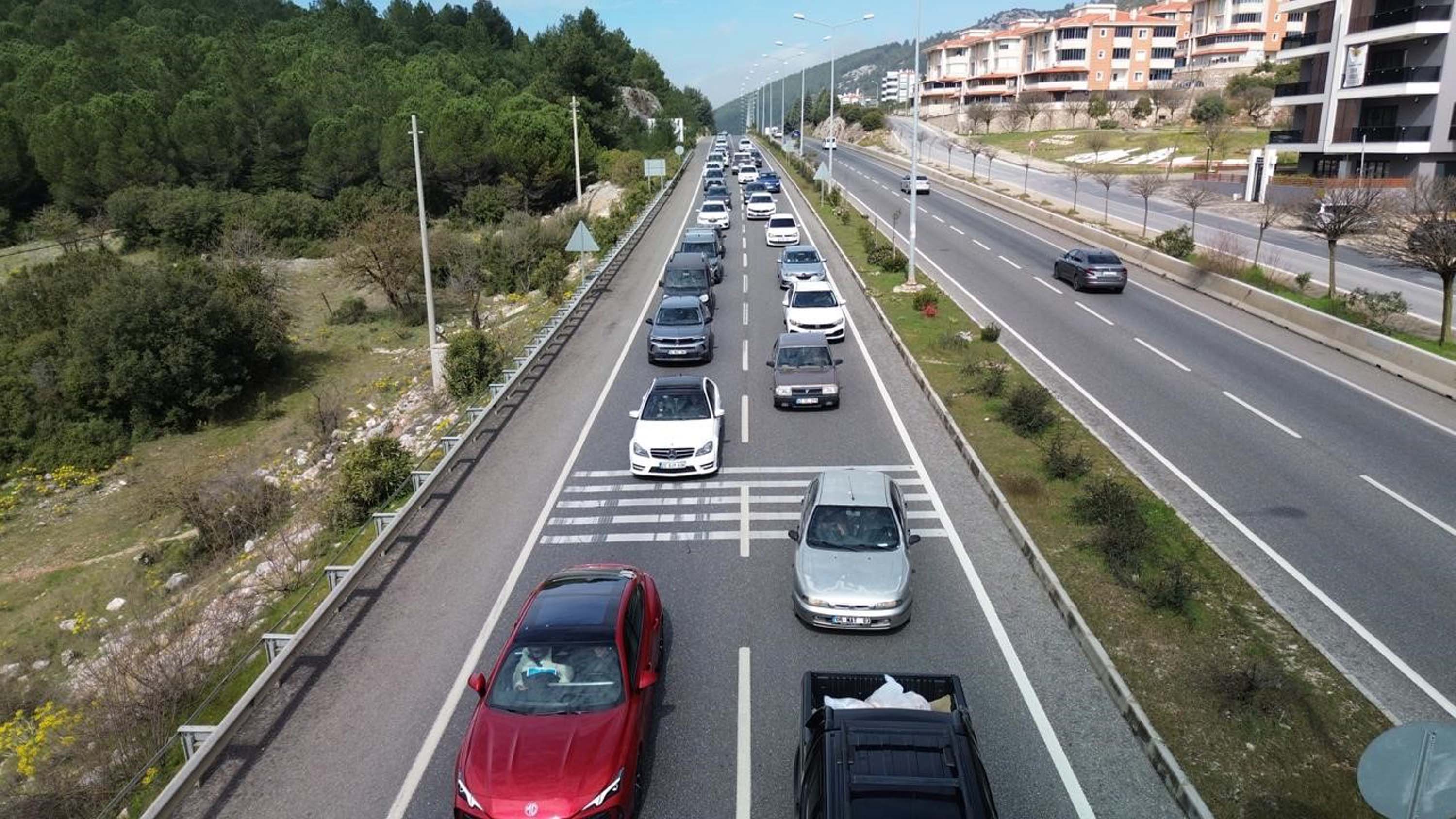 Muğla trafik kuyruğu bayram tatili