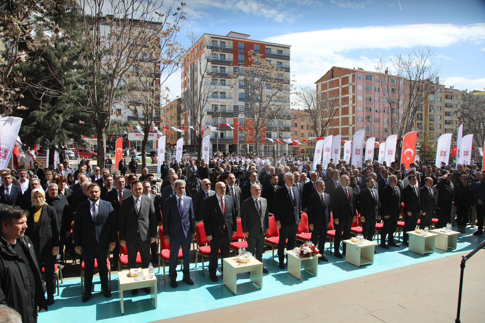 Sağlık Bakanı Kemal Memişoğlu konuşma yapıyor