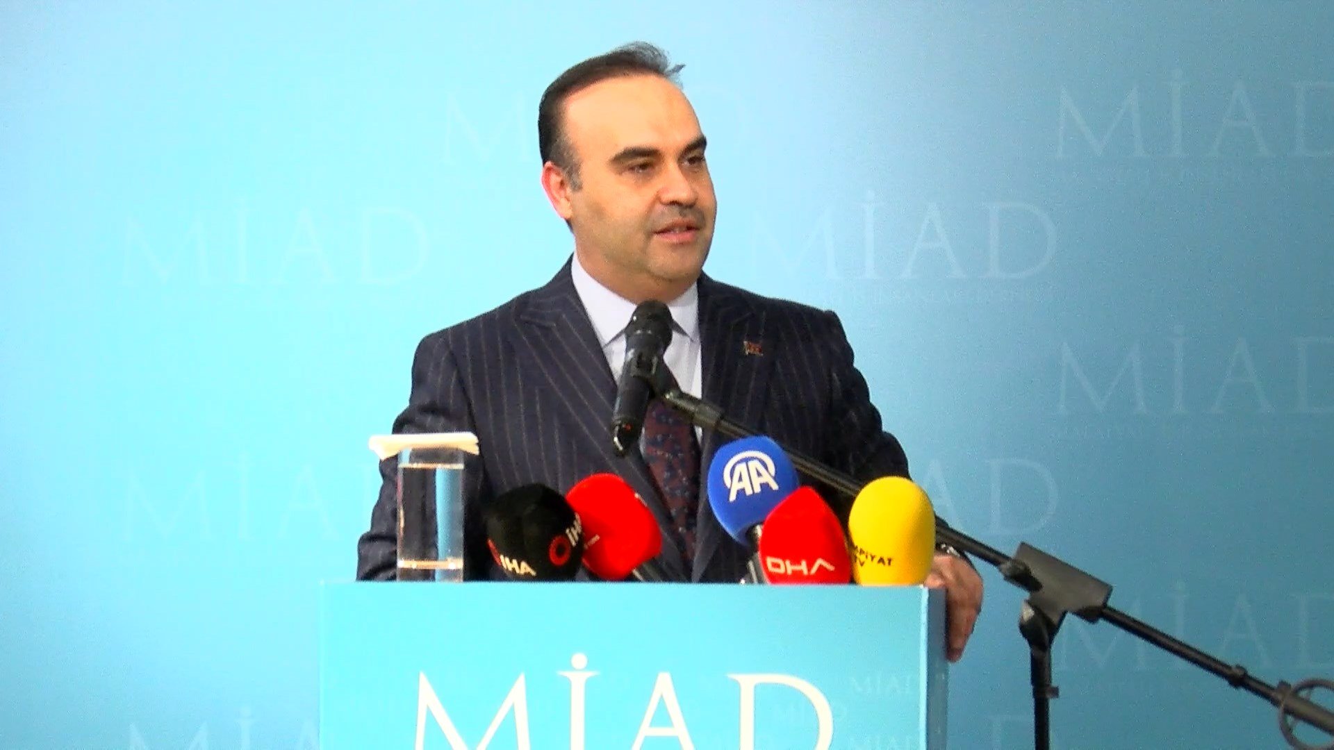 Bakan Mehmet Fatih Kacır MİAD İftarında