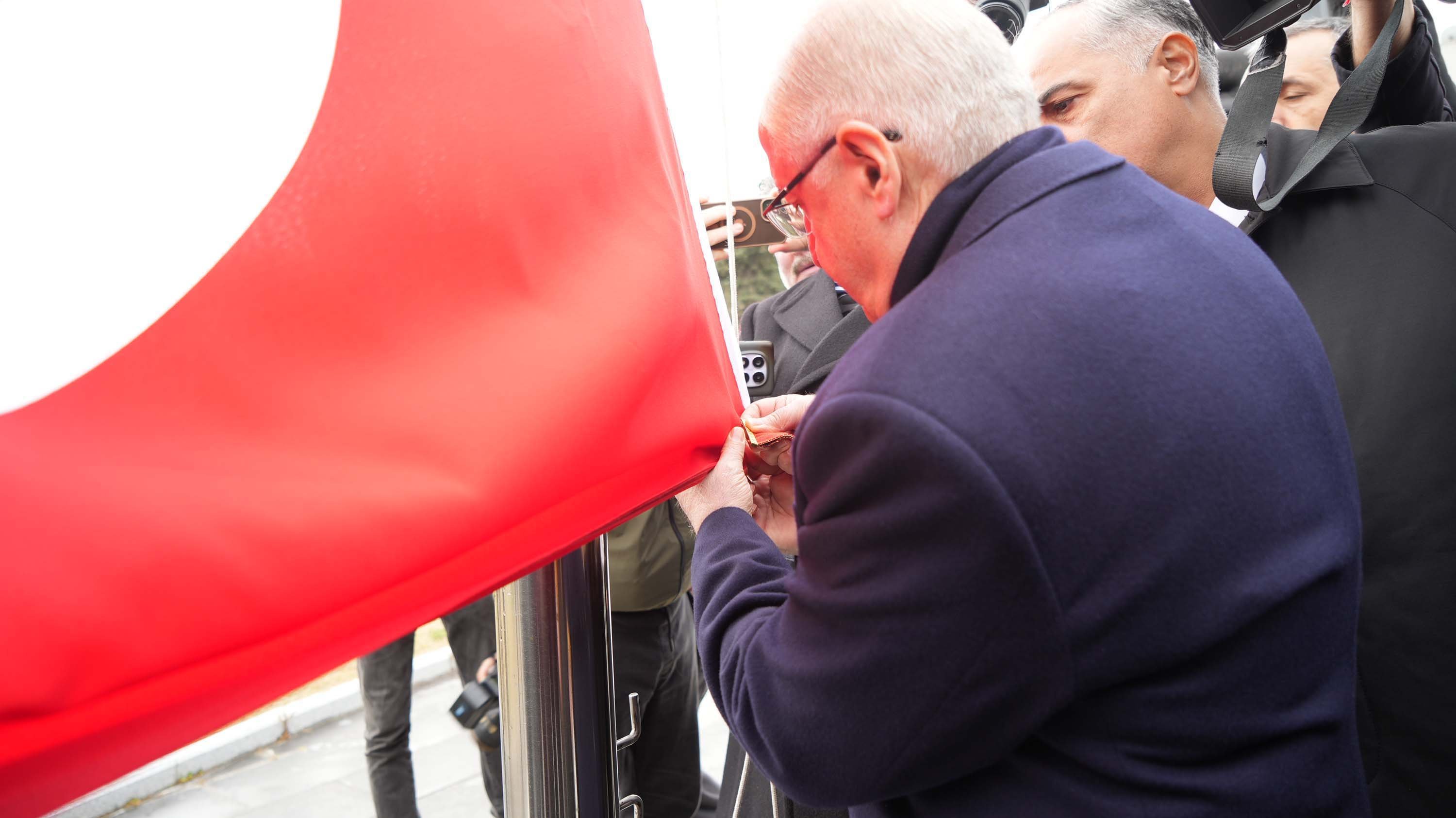 Çanakkale Şehitleri Anıtına Çelenk